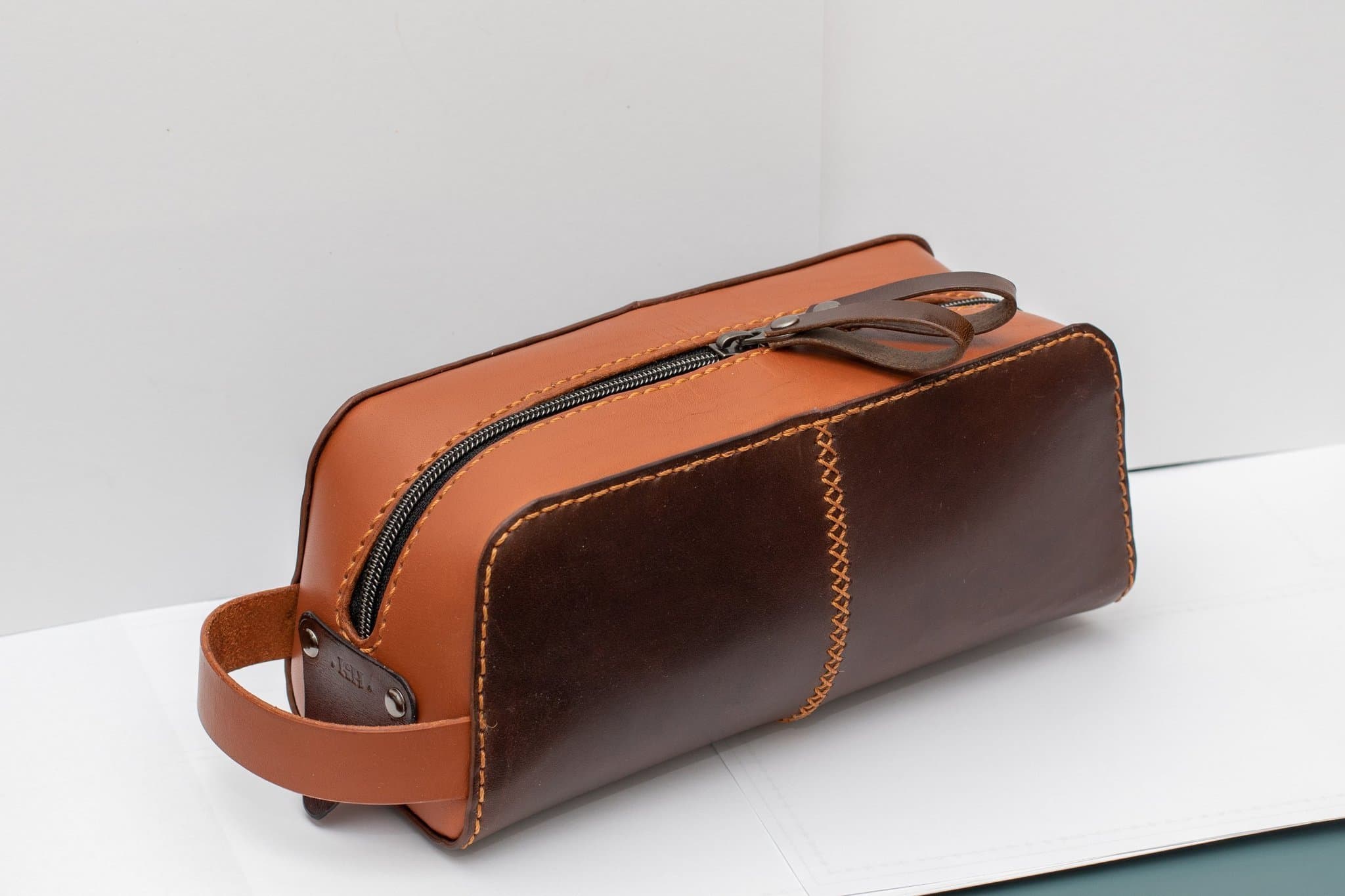 Handmade Leather Dopp-kit in Full Grain "Horse" Leather