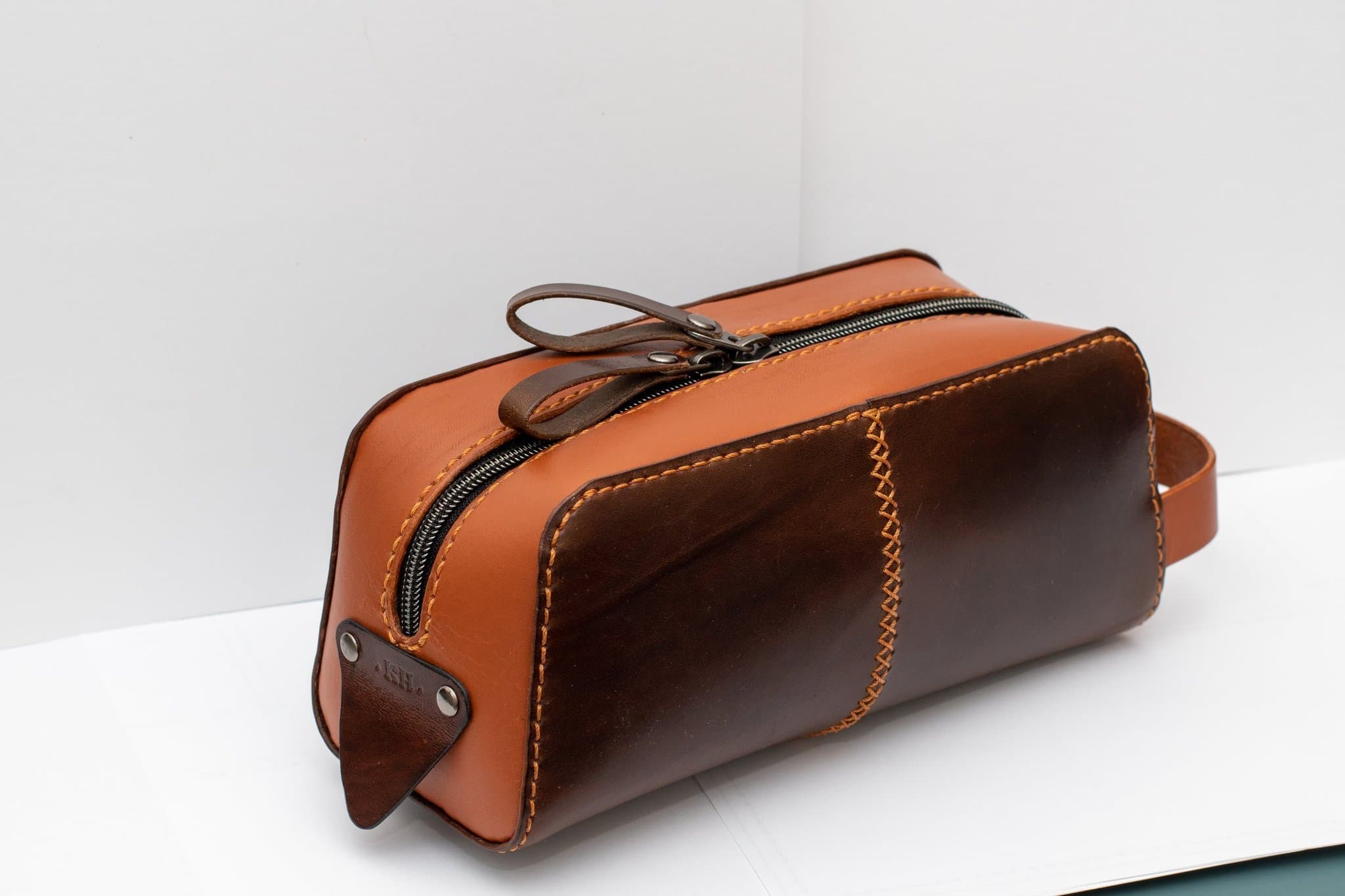 Handmade Leather Dopp-kit in Full Grain "Horse" Leather