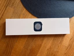 Apple Watch Series 8 - 45MM GPS + cellurar Midnight Aluminium Case Sport Band