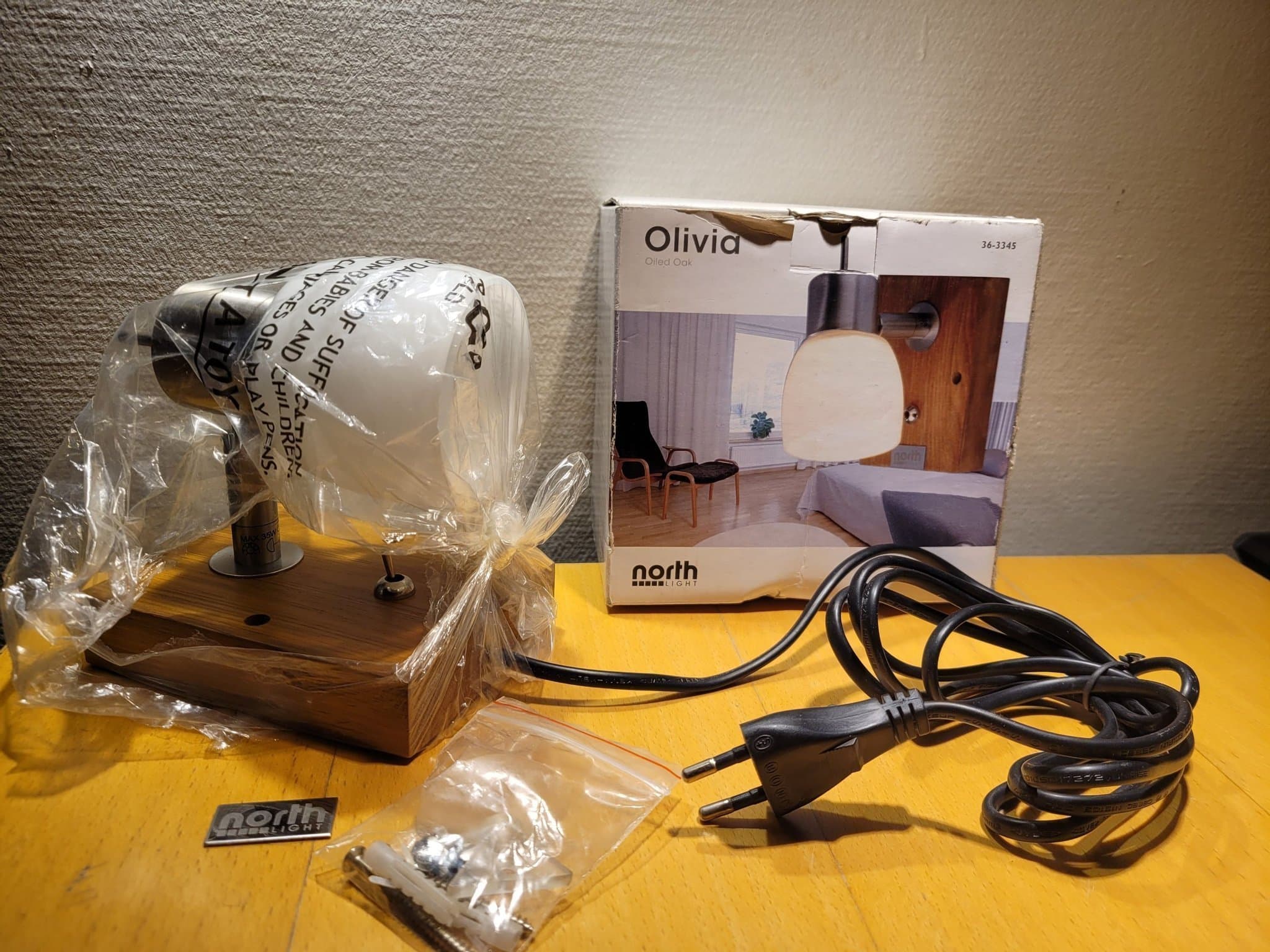 Vägglampa Olivia - North Light