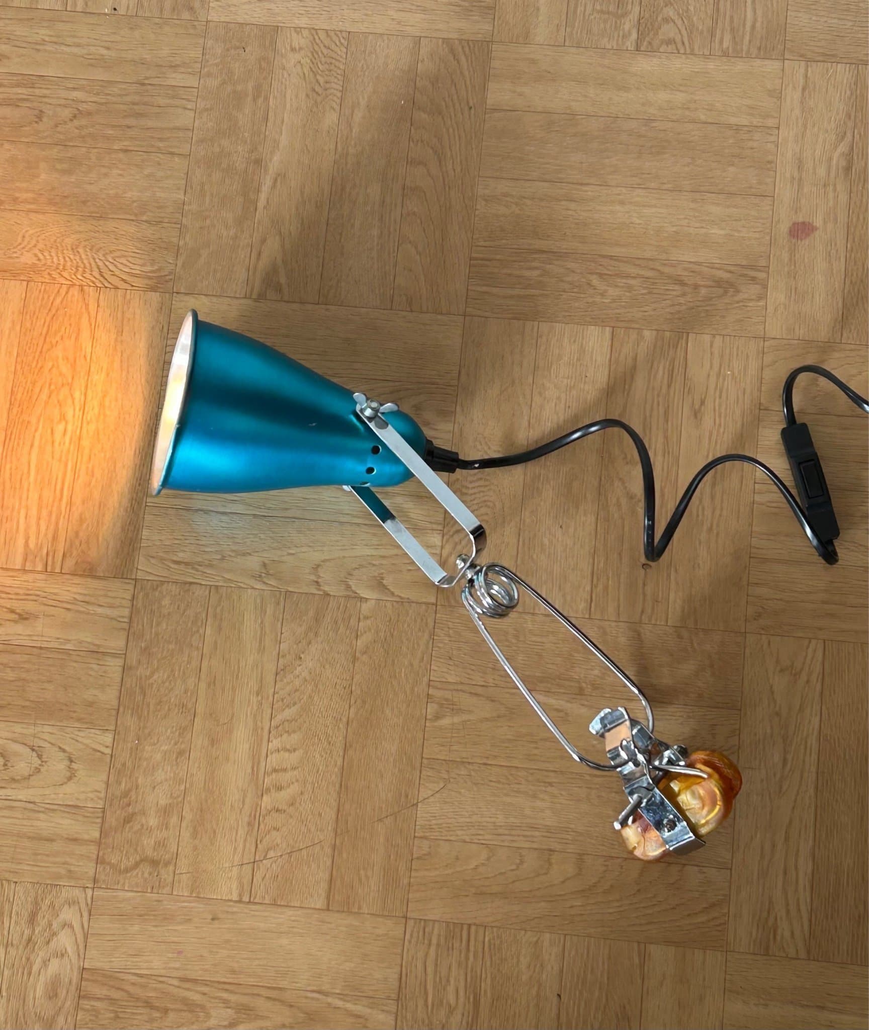 Klämlampa i turkos
