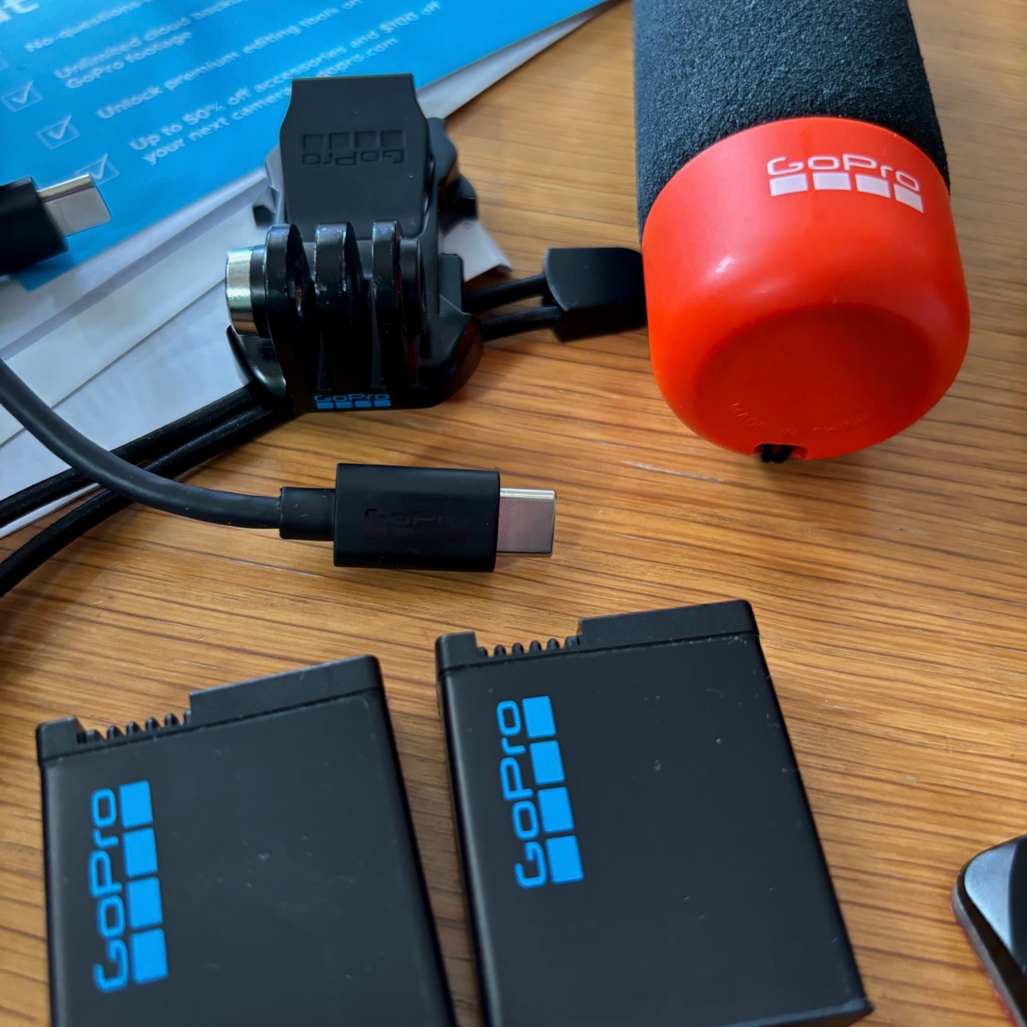 GoPro action 13 hero kit med 2 batterier