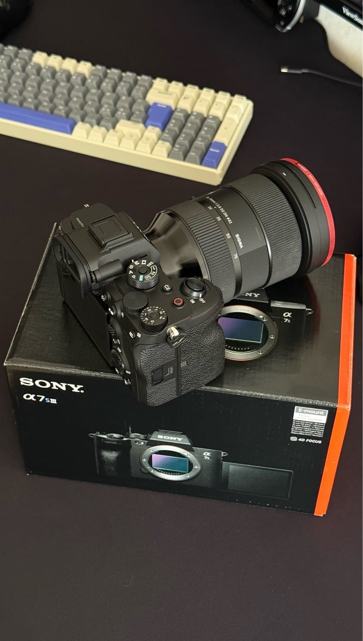 Sony A7S III + Sigma 24-70mm f/2.8 DG DN Art + CineBloom 82mm + extra batteri