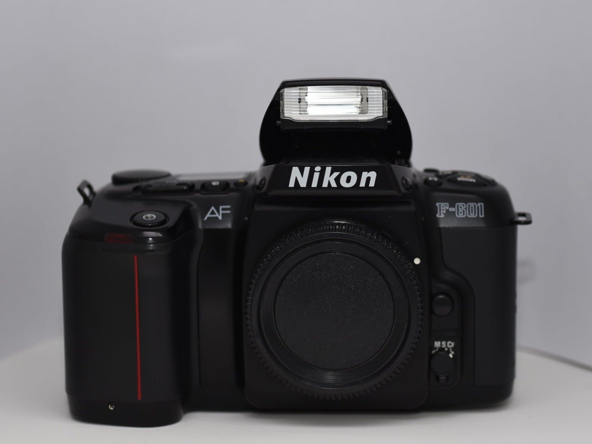 Nikon F-601 AF kamerahus (film testad)
