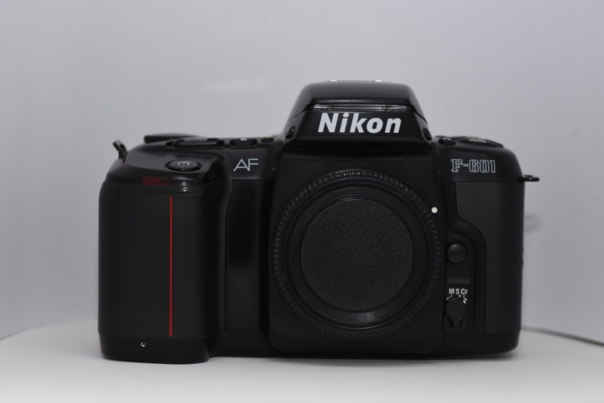 Nikon F-601 AF kamerahus (film testad)
