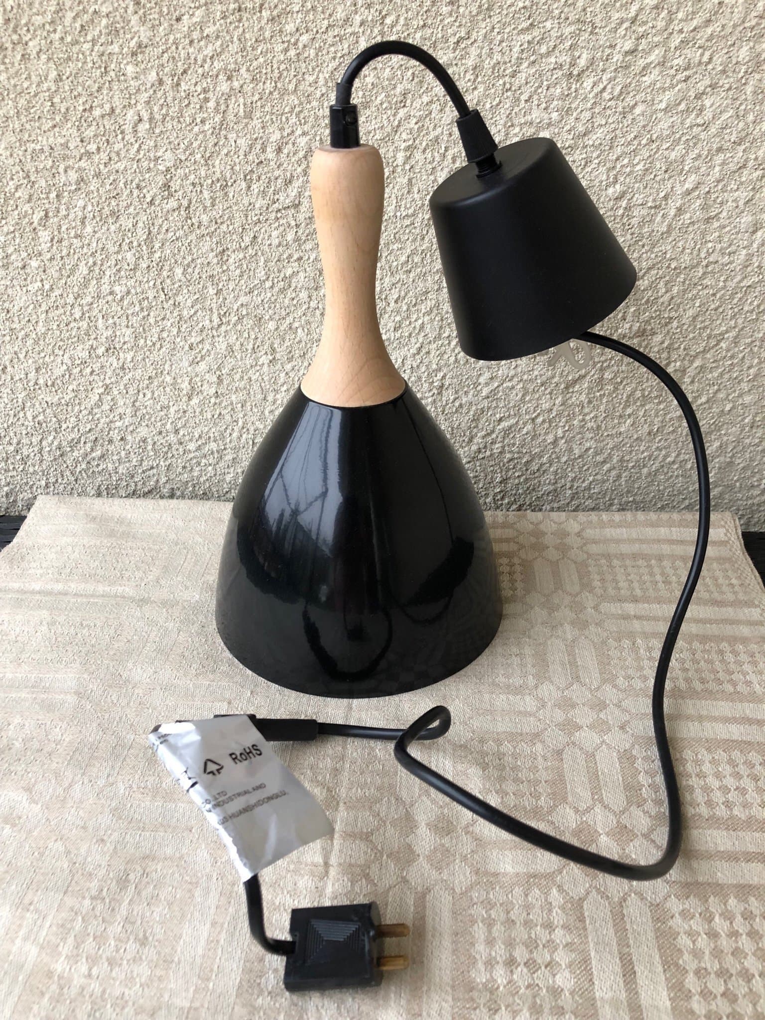 Design lampa industri retro stil inredning svart trä Lacasa Lighting LTD