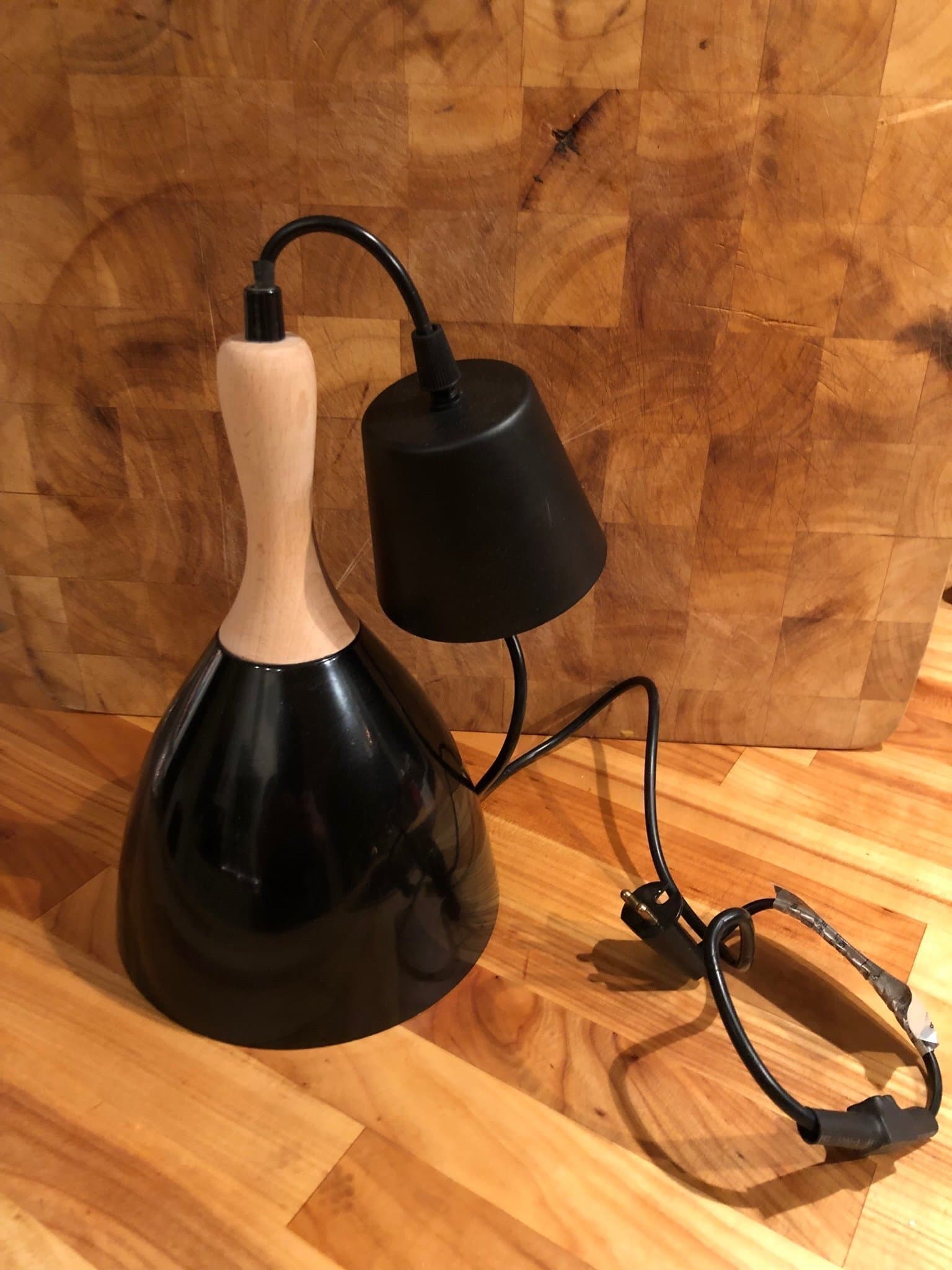 Design lampa industri retro stil inredning svart trä Lacasa Lighting LTD