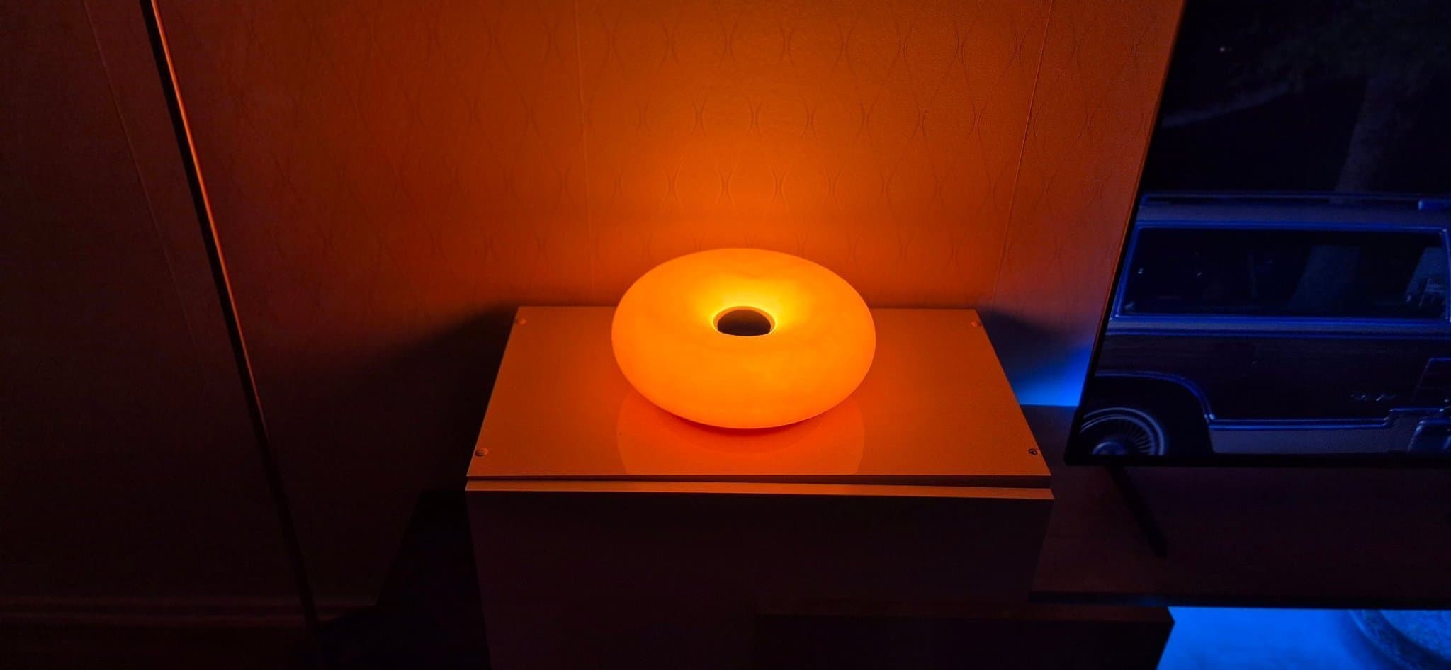 Orange Donut LED-skrivbordslampa – stämningsfull och dimbar