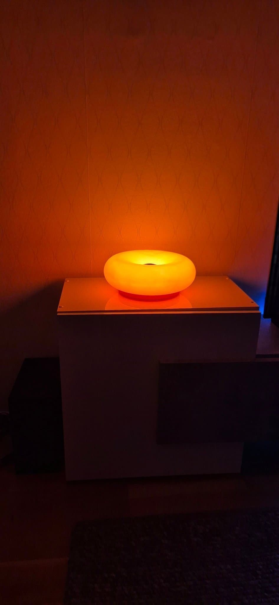 Orange Donut LED-skrivbordslampa – stämningsfull och dimbar