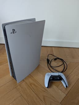 Sony PlayStation 5 (PS5) - Disc Edition