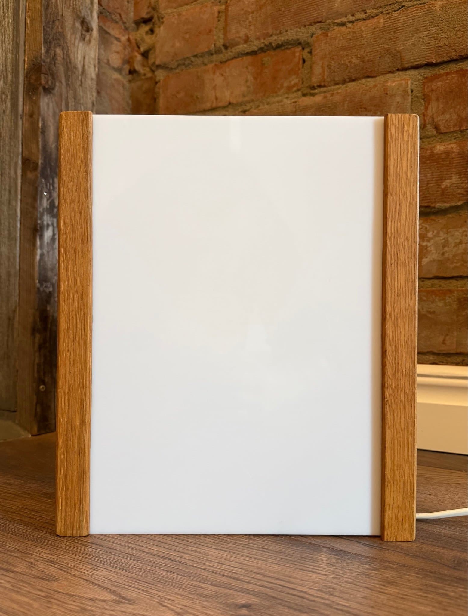 BORDSLAMPA - IDA - TEAK OCH PLAST - EL-TEAM AB TRÄFÖRÄDLING - 60/70-TAL