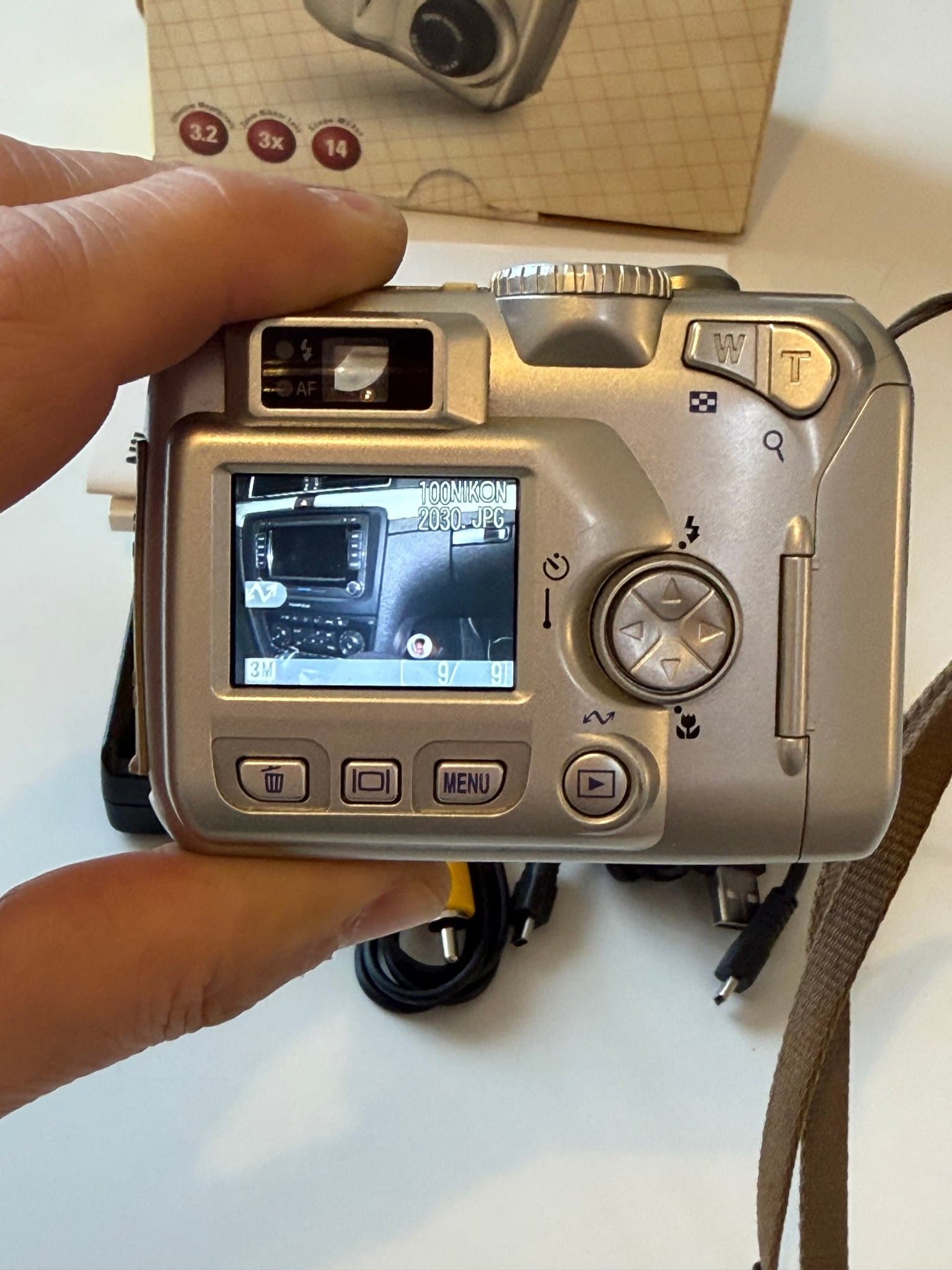 Nikon Coolpix 3100 – 3.2 MP Digitalkamera – Komplett paket