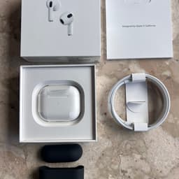 Apple AirPods 3rd Gen. hörlurar vit med holdit case