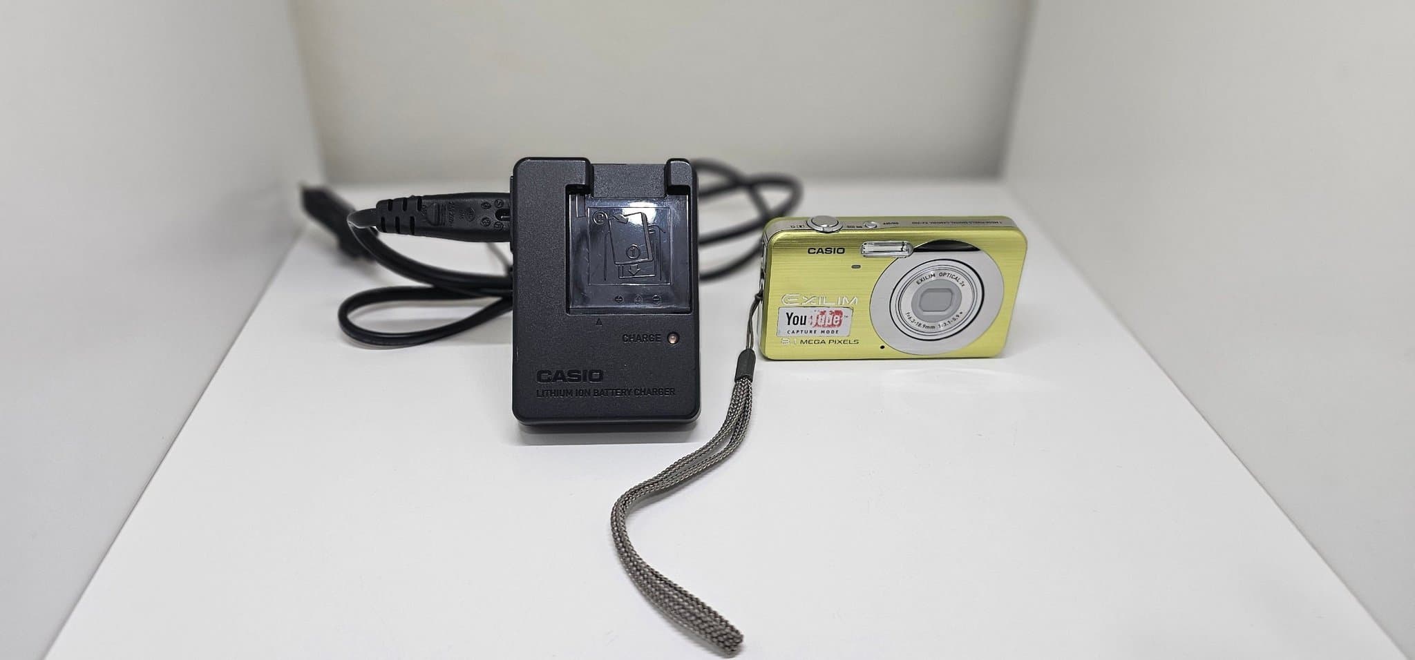 Casio Exilim EX‑Z80 digitalkamera – Fint skick + 1GB minneskort
