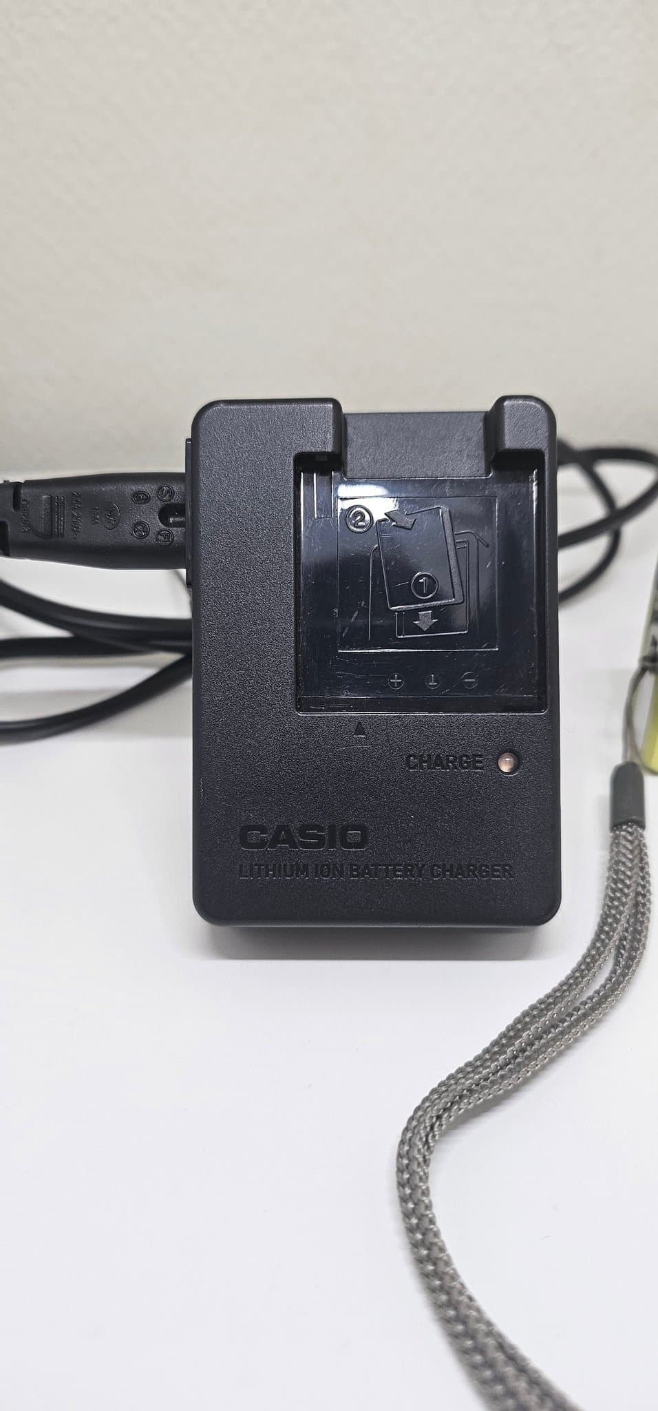 Casio Exilim EX‑Z80 digitalkamera – Fint skick + 1GB minneskort
