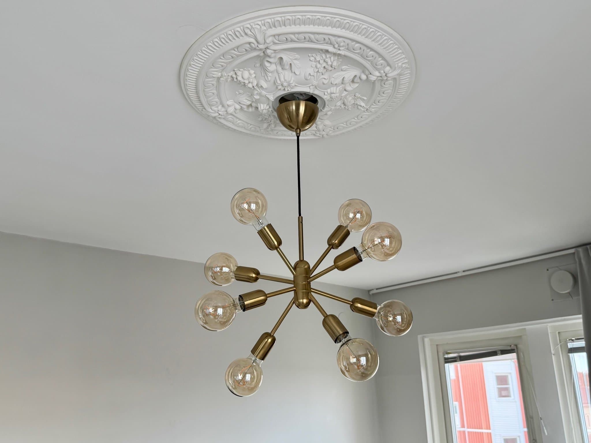 Taklampa i mässing (inkl 8 LED ljuskällor)