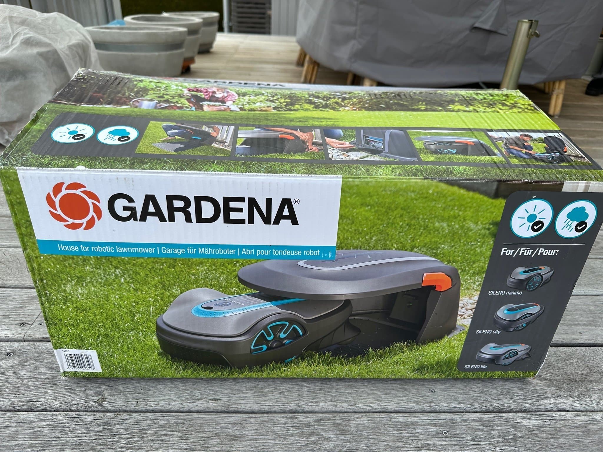 GARDENA garage för robotgräsklippare