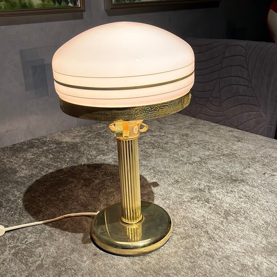 Bordslampa i mässing med opalglas, Sjömarkens Armatur AB, 1960-1970-tal