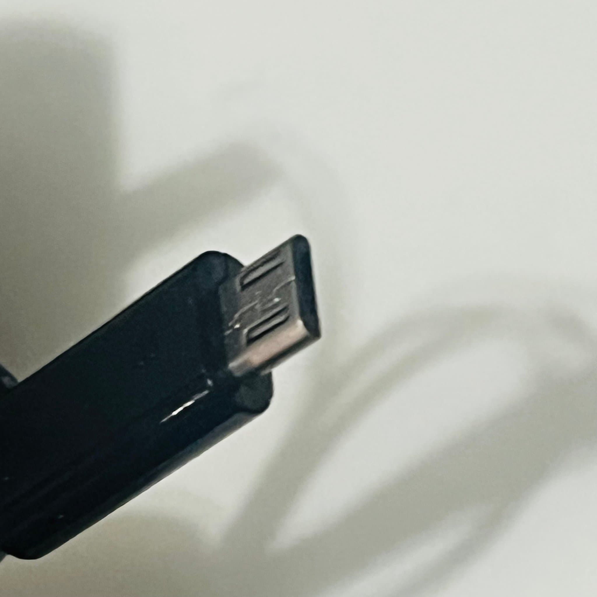 LG Reseadapter 5V .85A