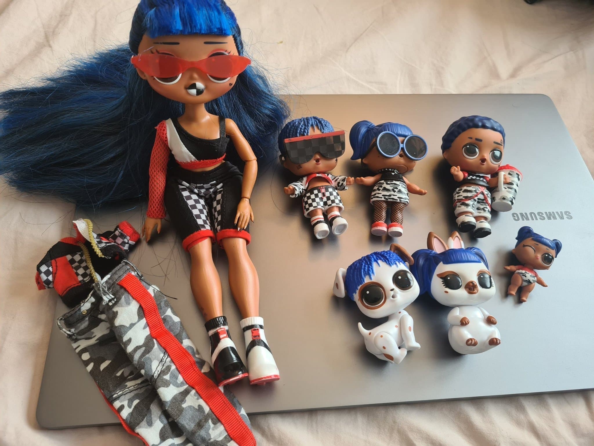 LOL Surprise! OMG Downtown B.B – Familjepaket