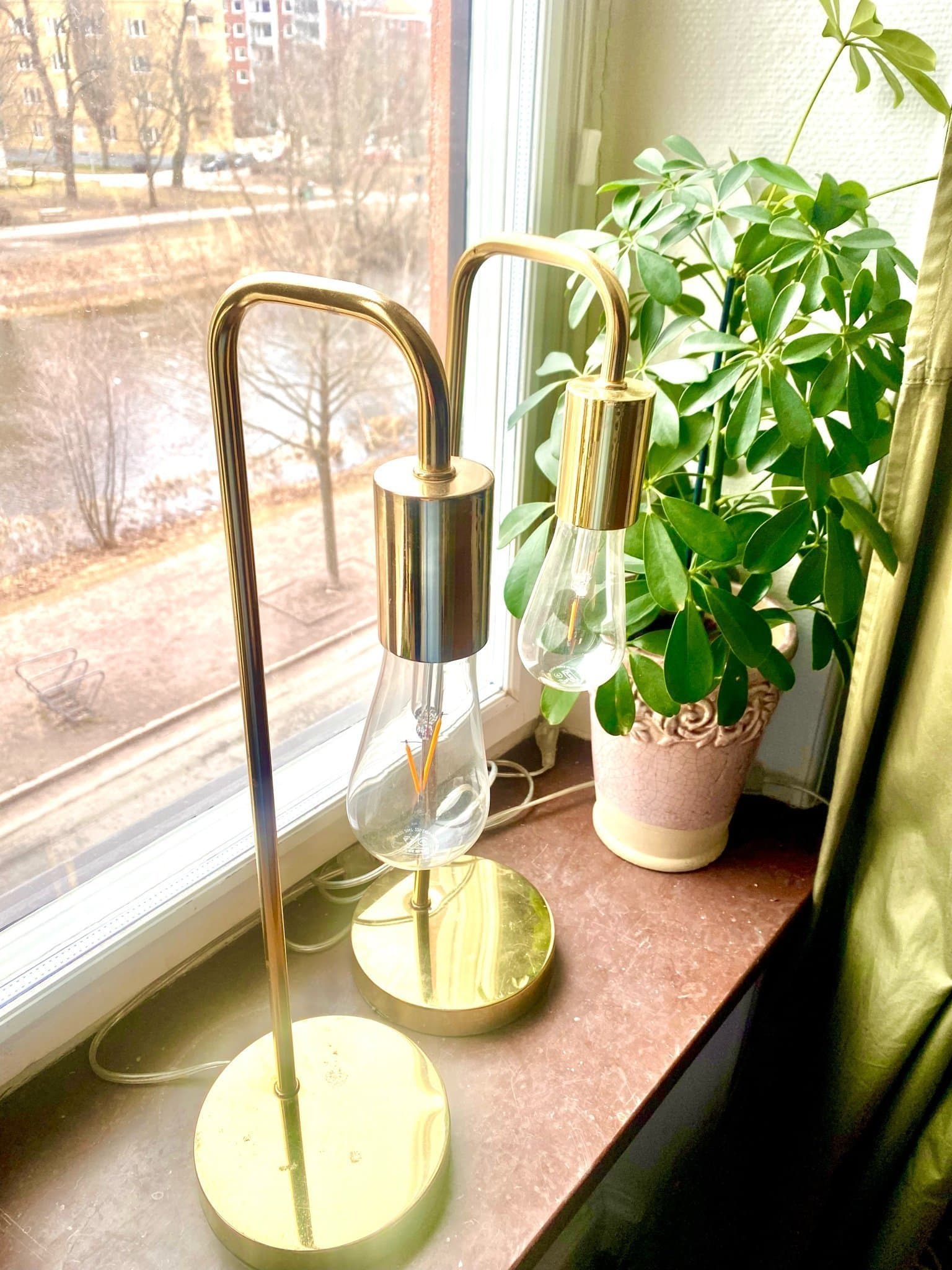 Bordslampor i mässing, 2 st