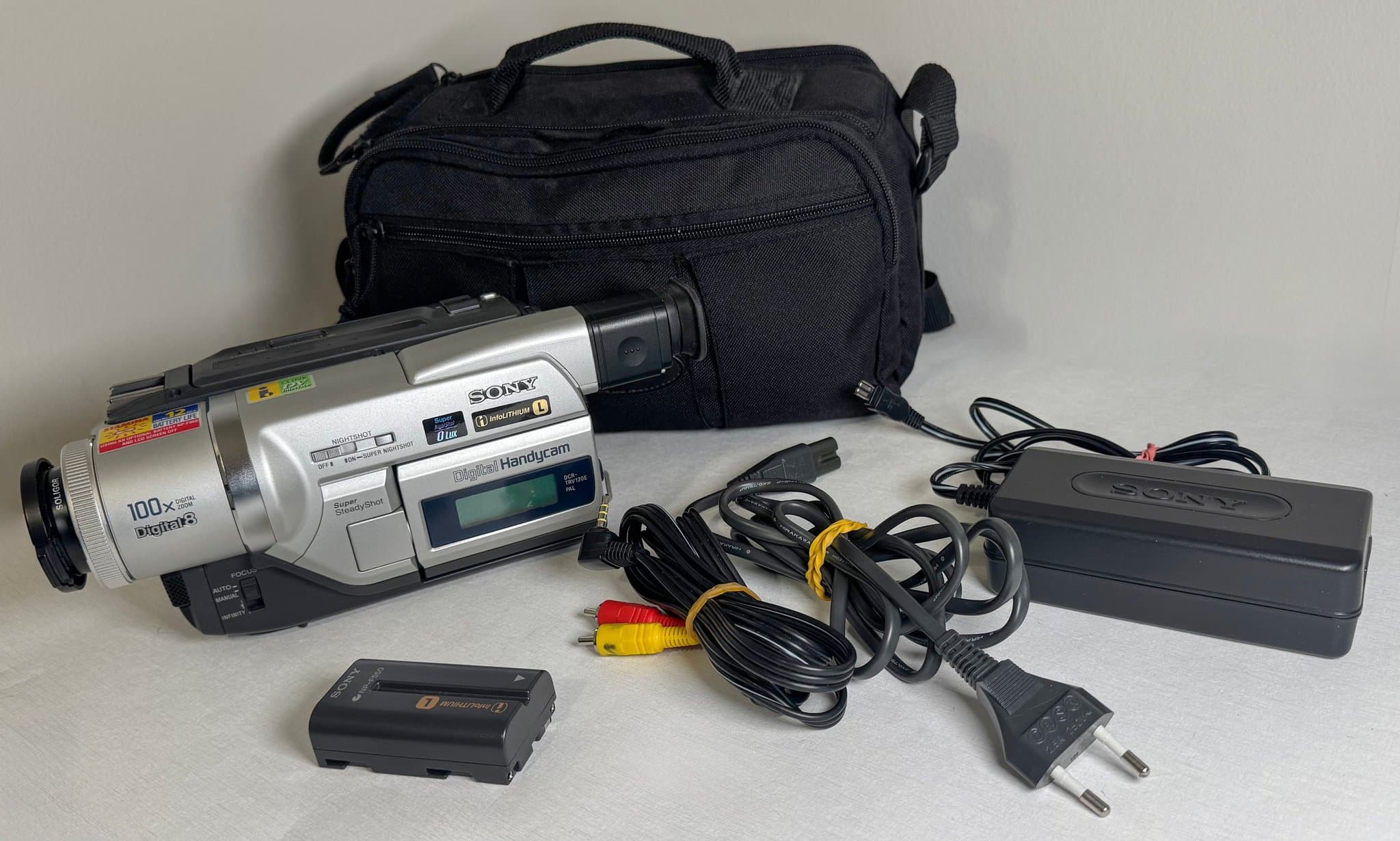 Sony DCR-TR120E Digital8 (D8, Digital8, Hi8 och Video8 kompatibel)