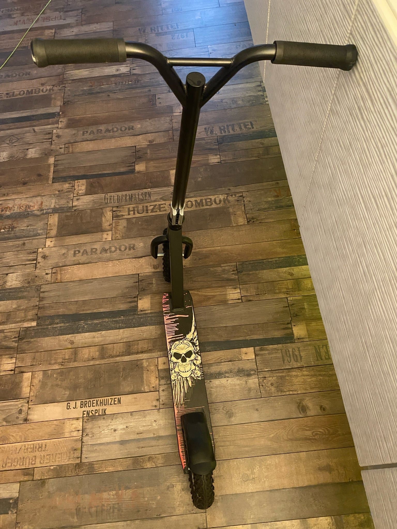 Kickbike med luftdäck (helt ny)