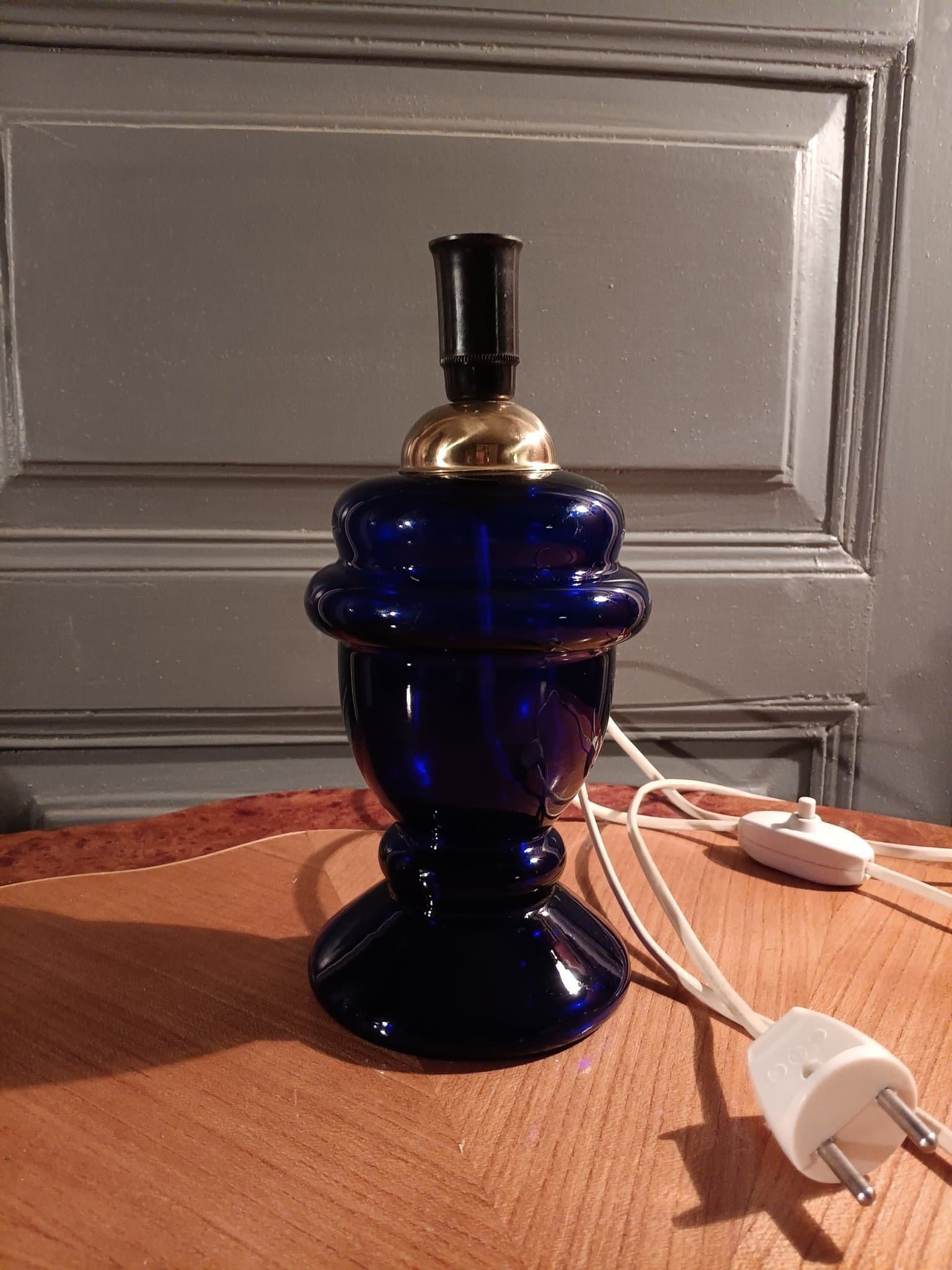 Bordslampa i koboltblått glas