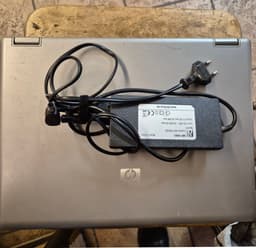 HP Compaq 6735b med laddare, ej funktionstestad