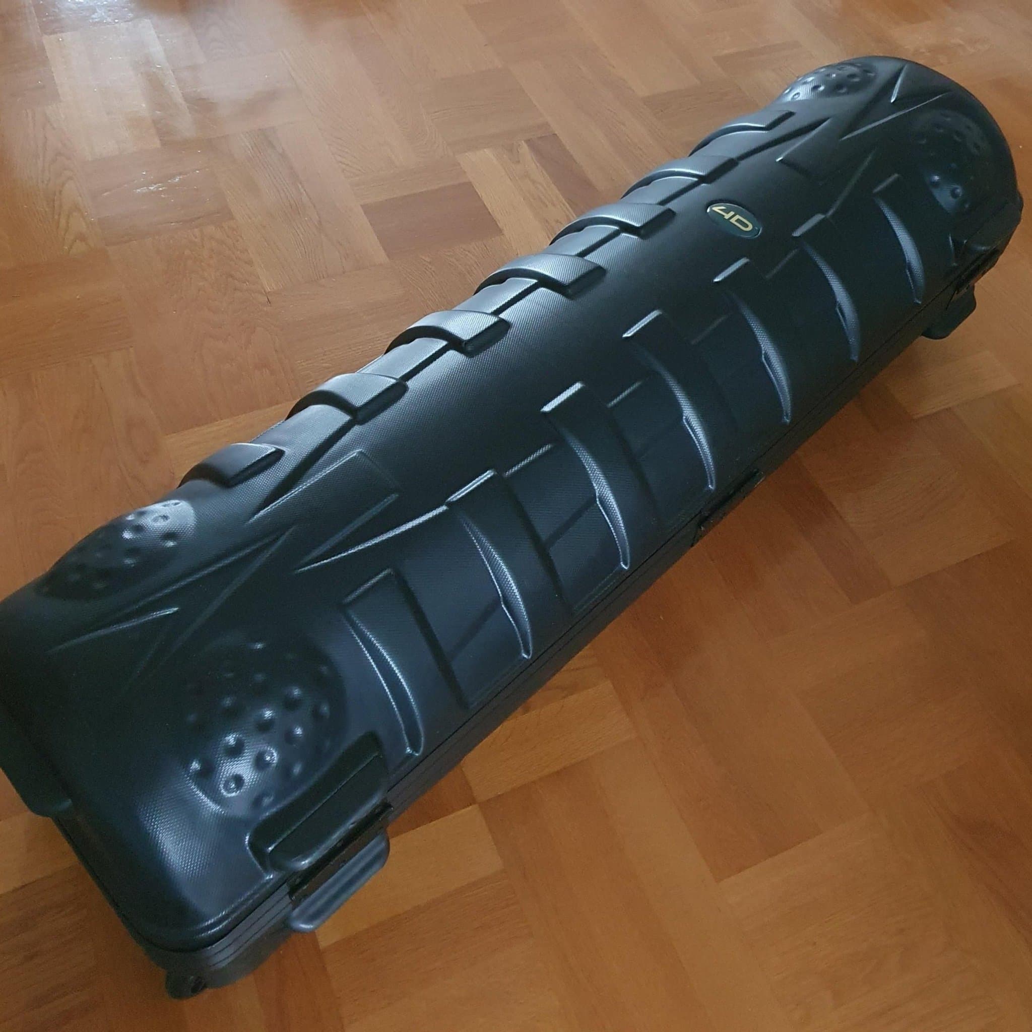 NYSKICK Golfresefodral Golfbag Fodral Travelbag Hjul Hårdplast