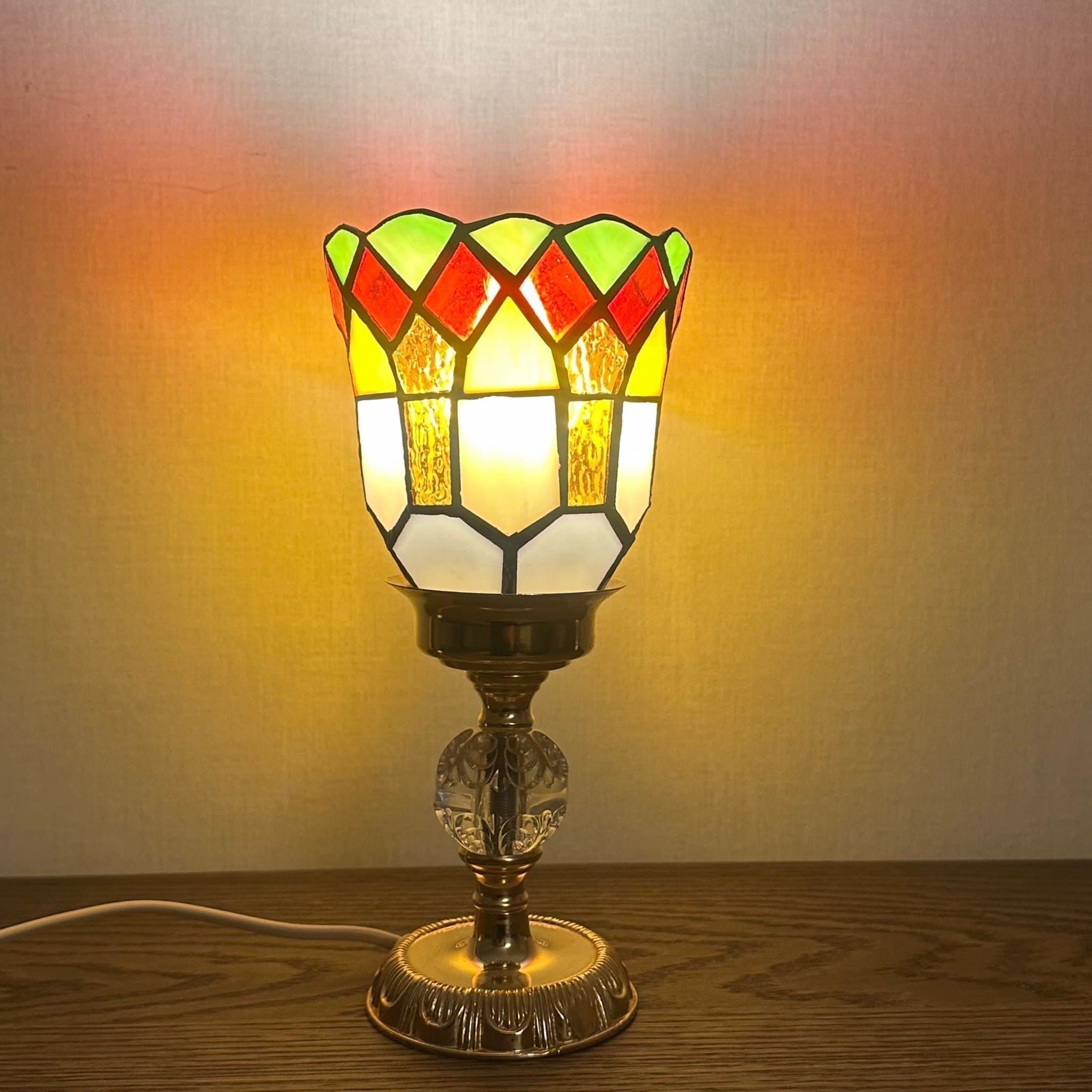 Bordslampa i Tiffany-stil