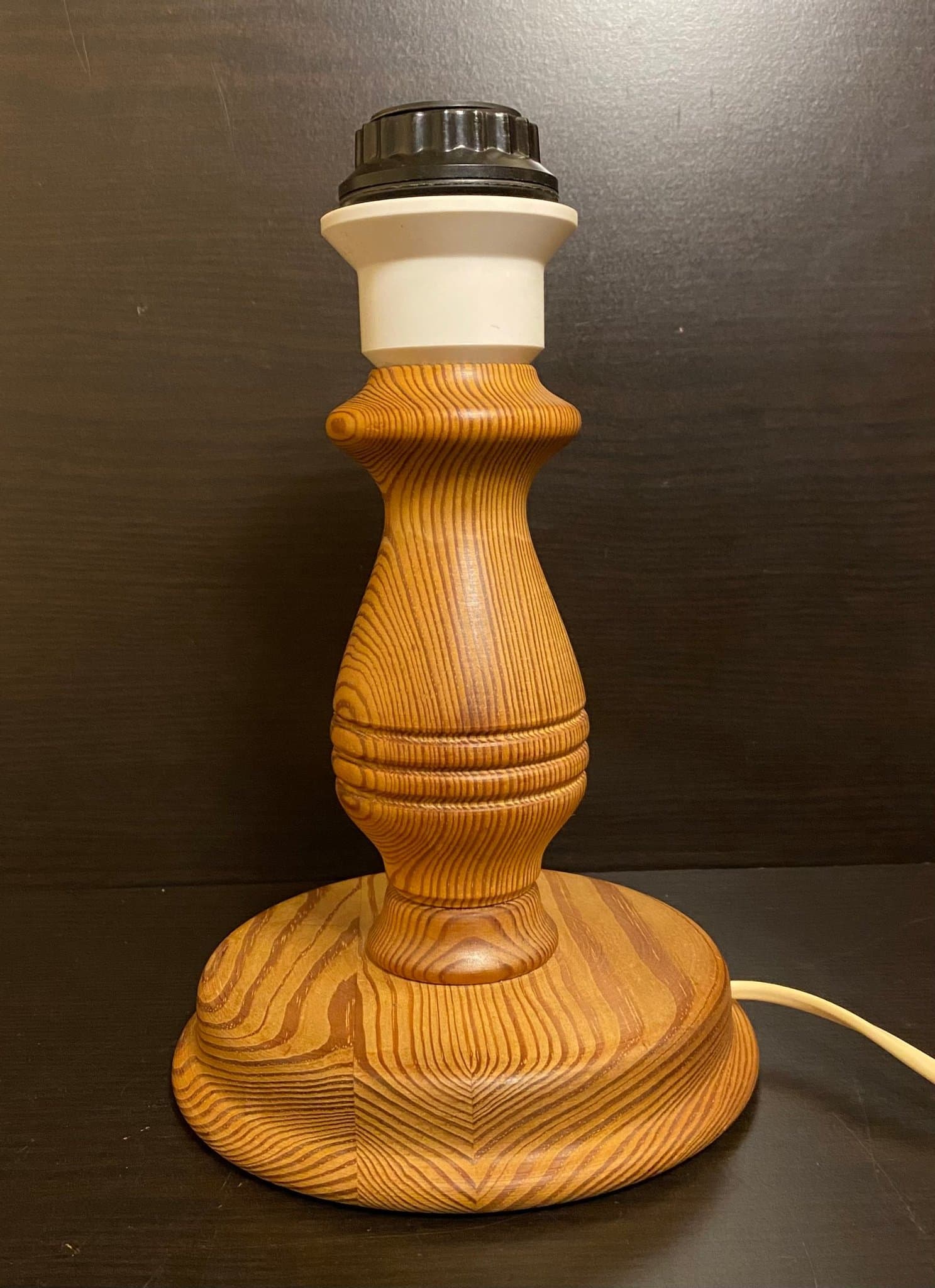 Retro BORDSLAMPA, furu, Aneta Växjö Sweden -1970-tal.