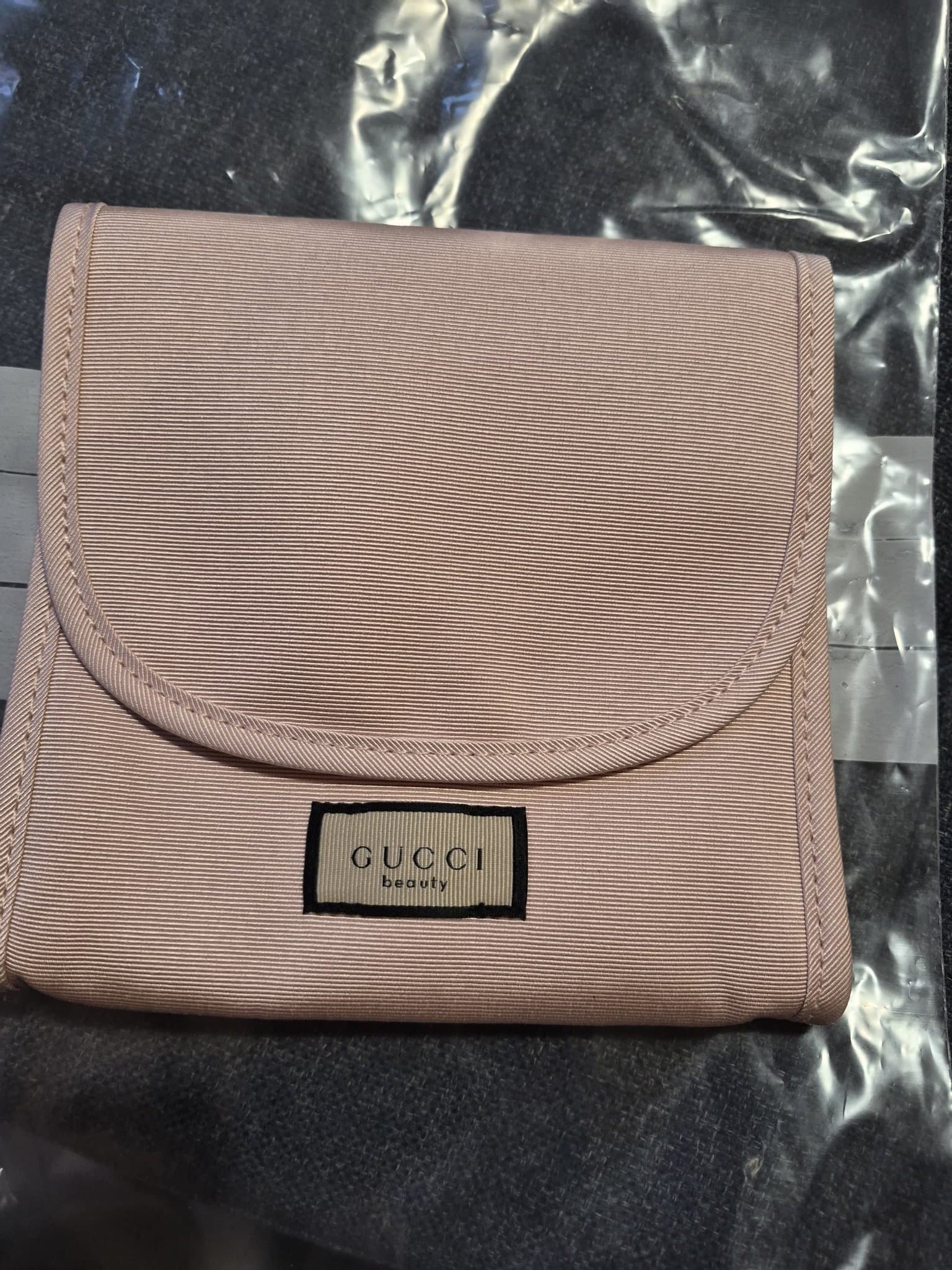 Gucci Beauty necessär helt ny