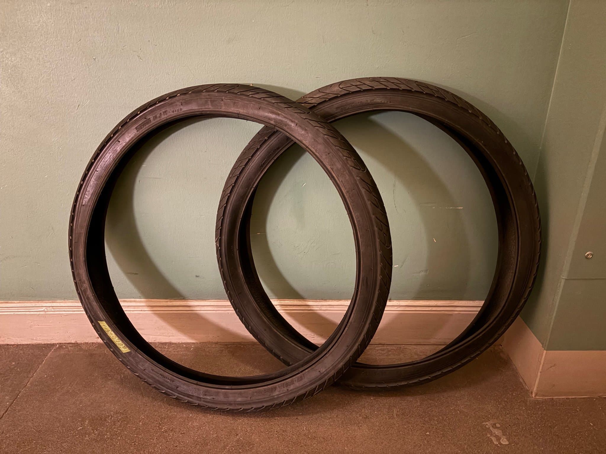 2 x Black Ecovelo Tires (26x2.125, 57-559)