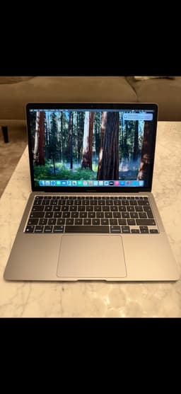 MacBook Air M1 (2020)