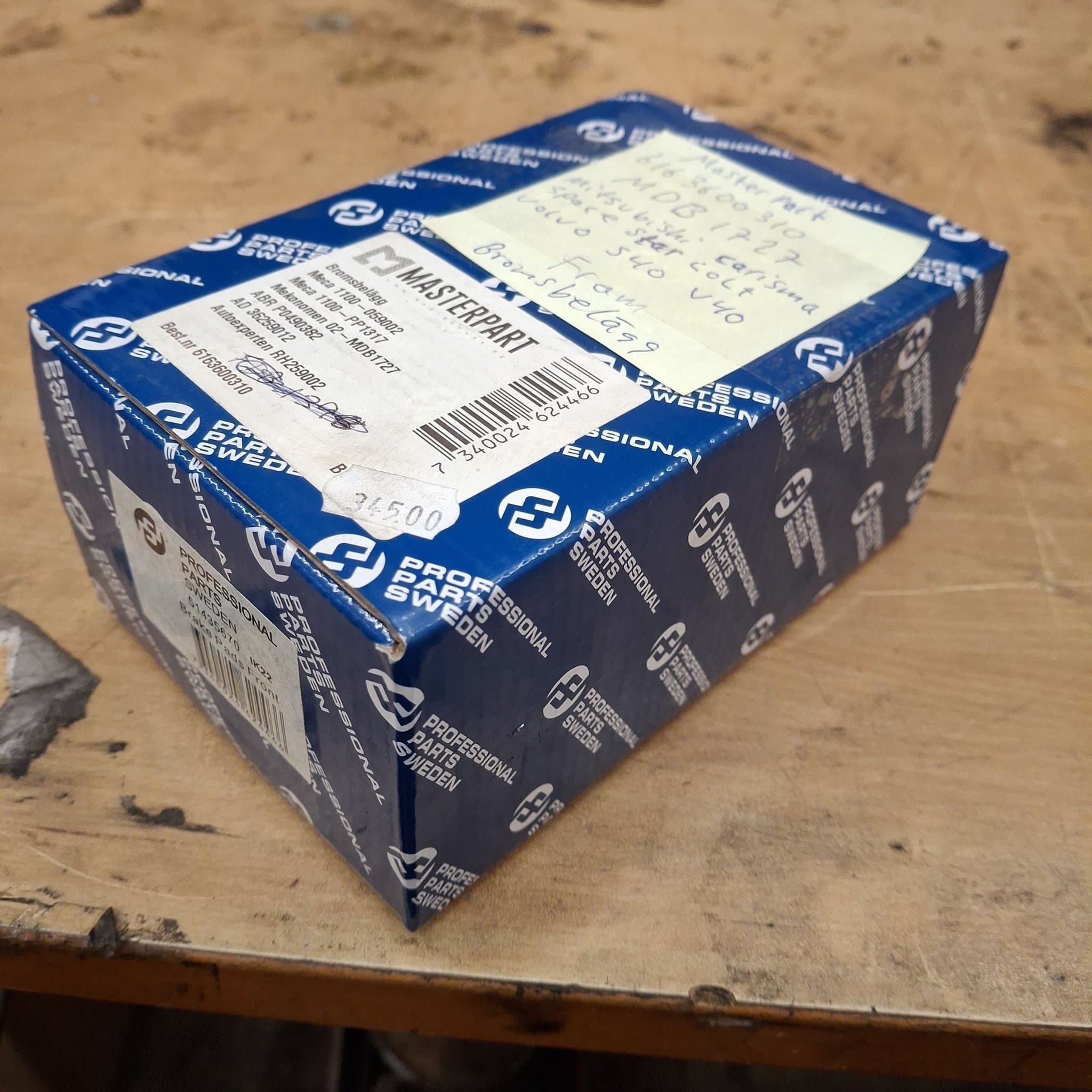 Bromsbelägg fram volvo s40 v40 mitsubishi carisma space star