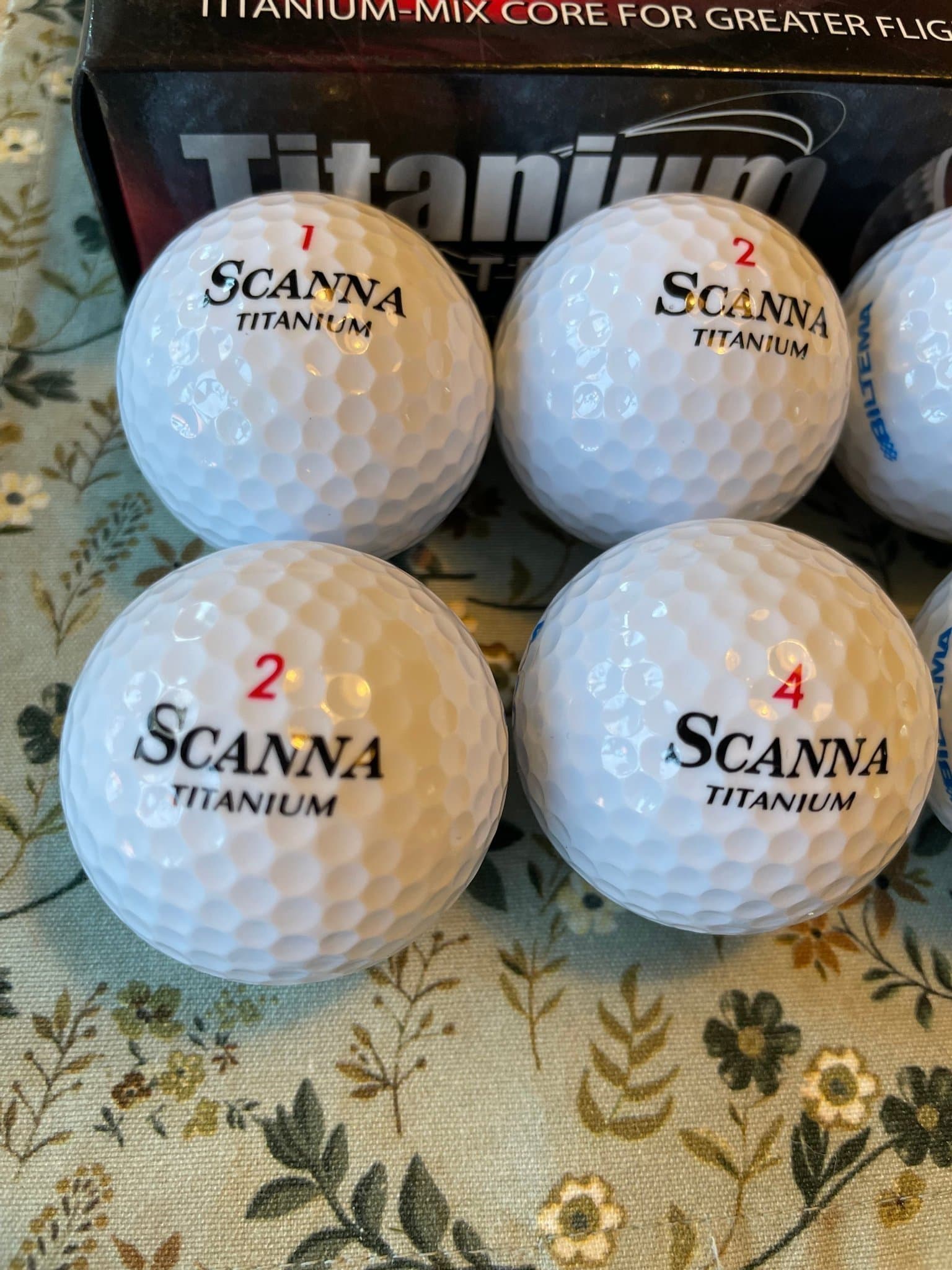 24 st nya golfbollar