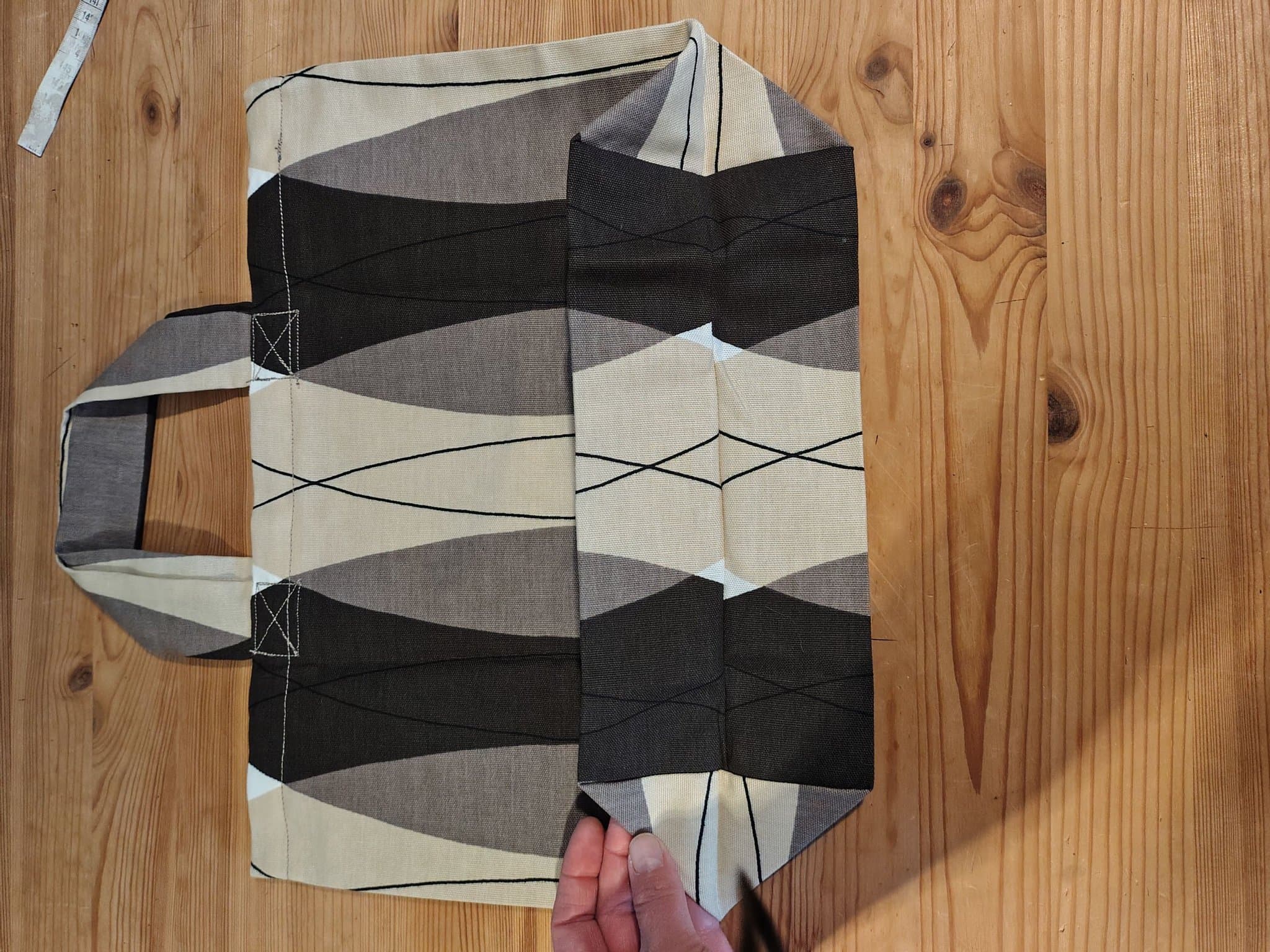 Beige, grå, svart väska , tygkass , återbruk , zerowaste