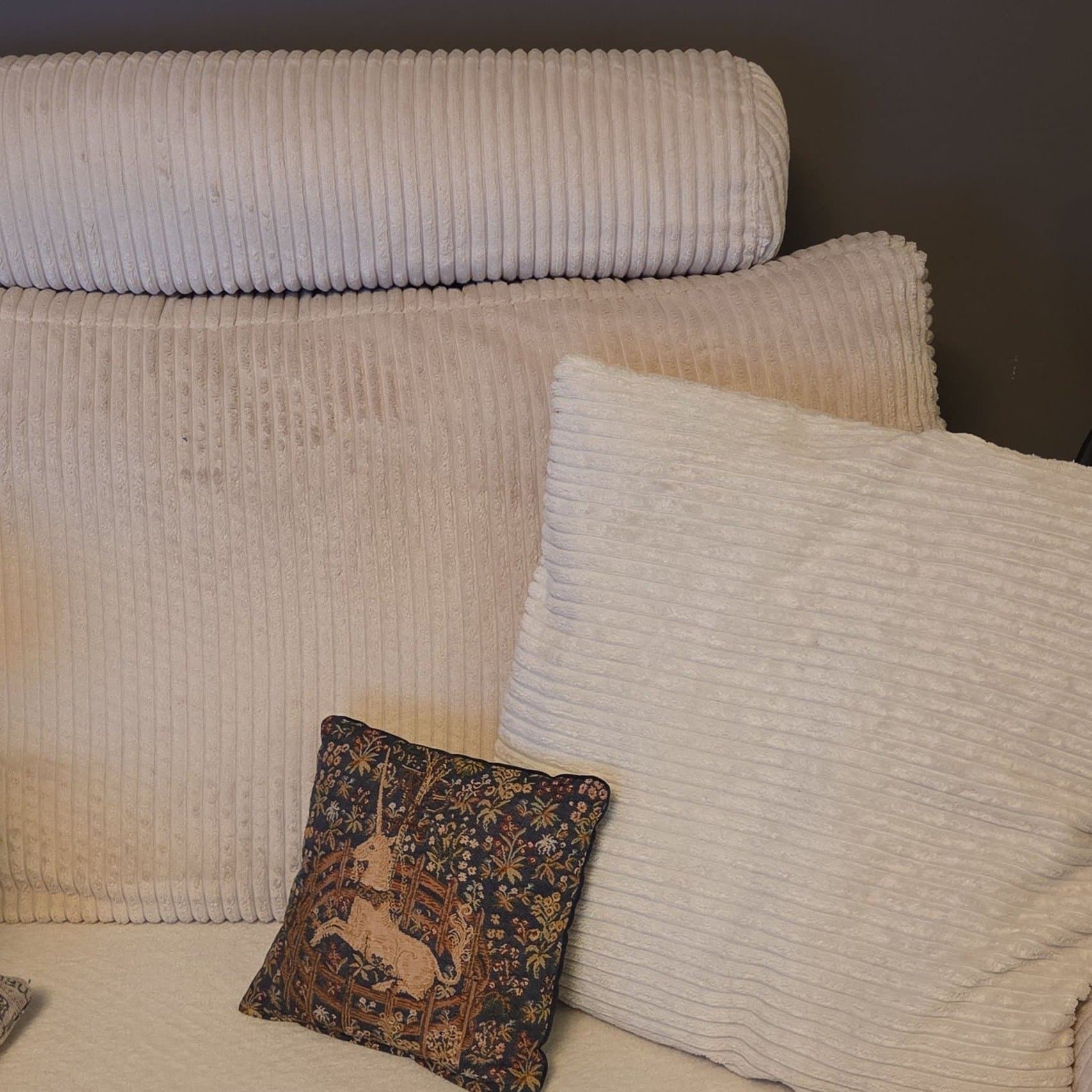 KUDDE : Den fångna enhörningen (The Unicorn in Captivity)