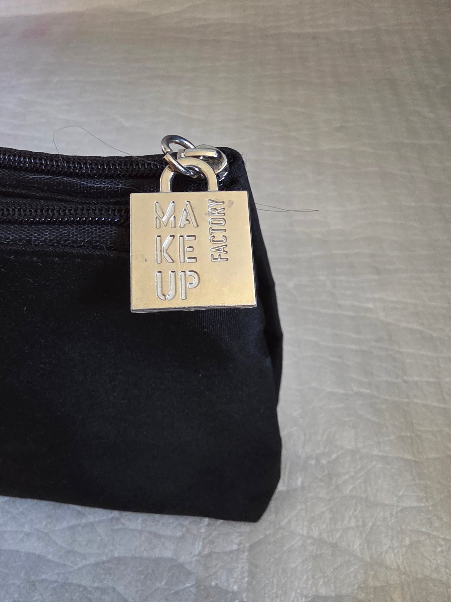 Make Up Factory Söt Sminkväska