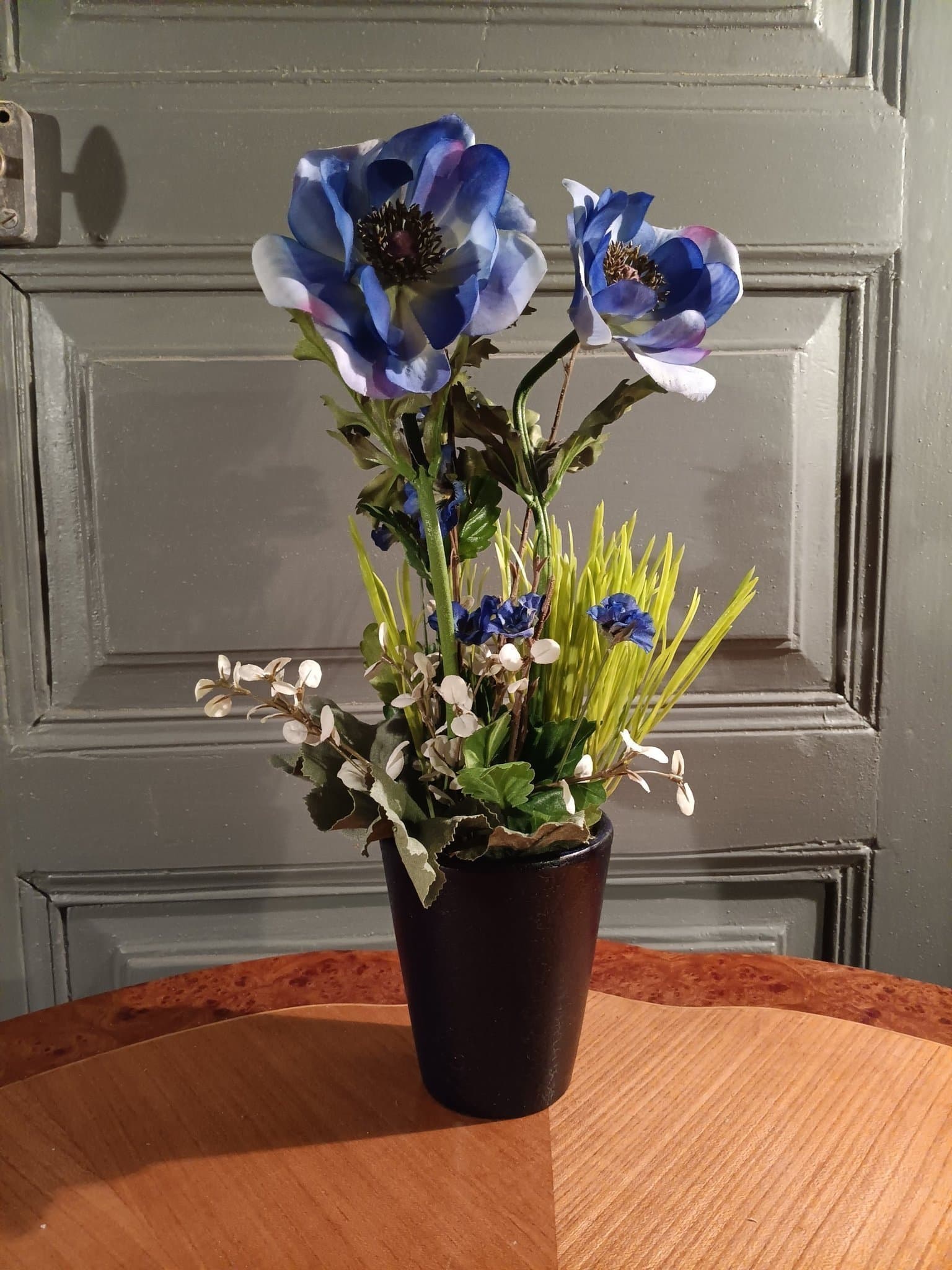 Konstgjord blå blomma