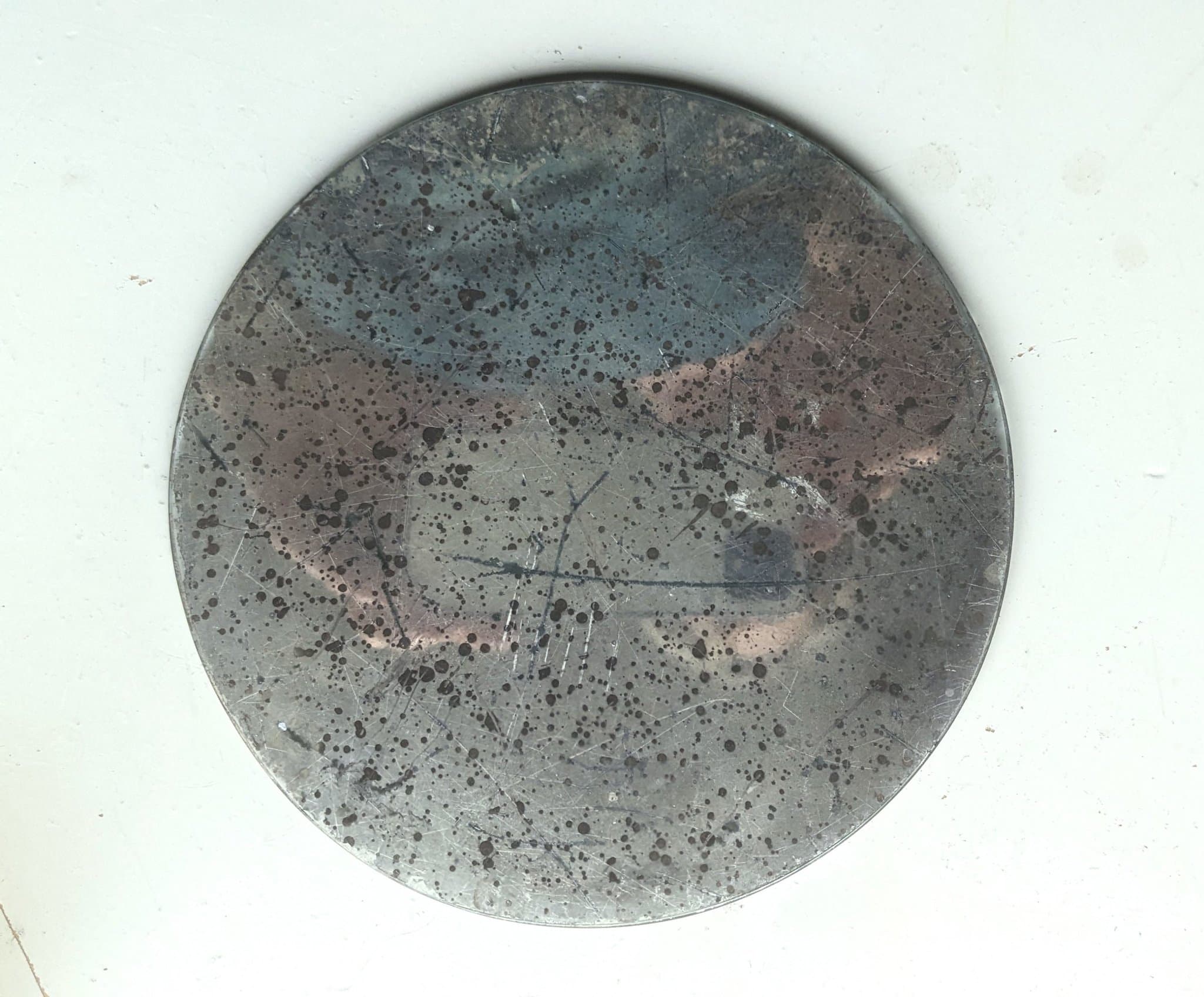 Spegelunderlägg med sirligt mönster, 15 cm i diameter