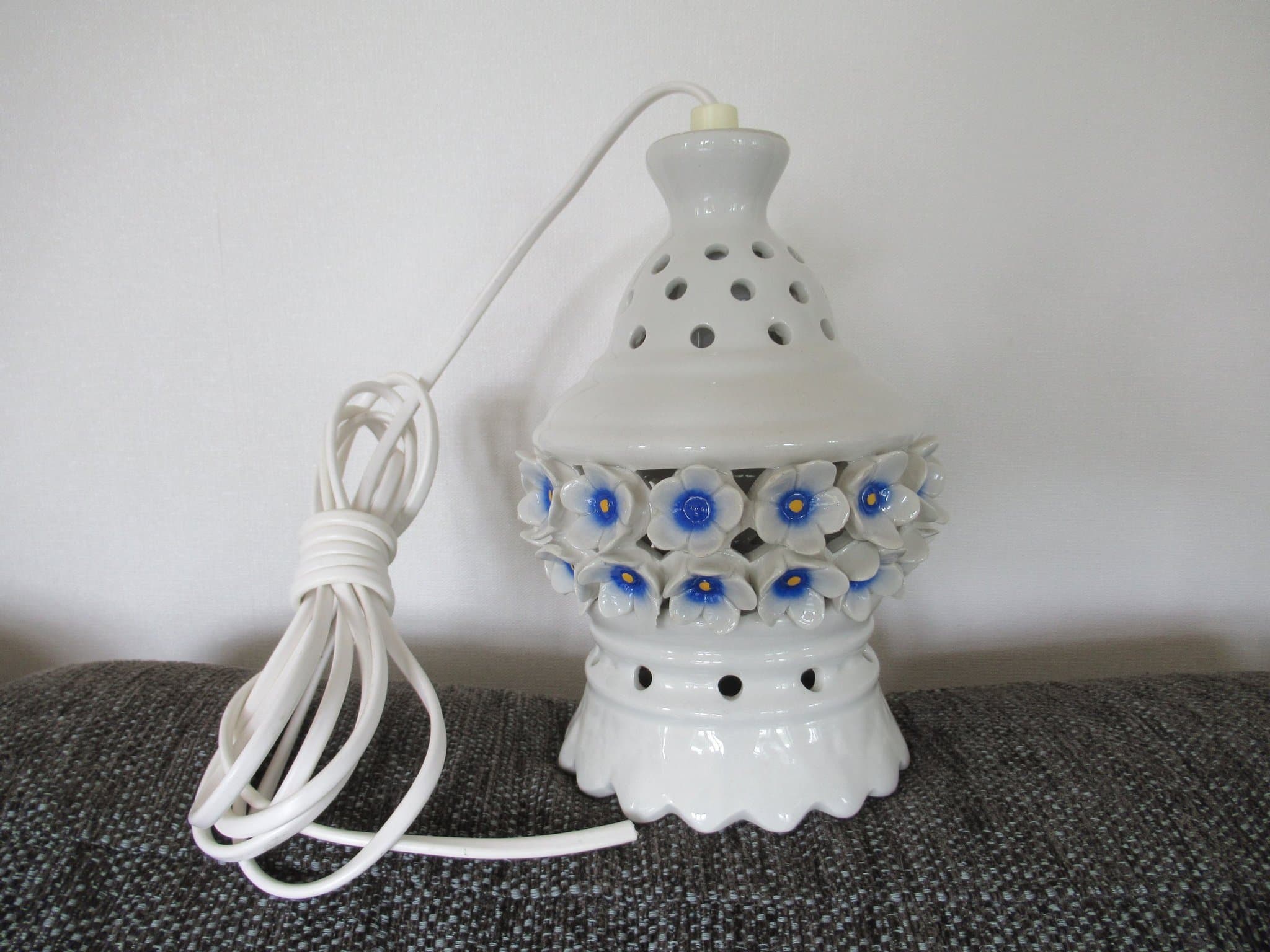 Fönsterlampa. Stengods.