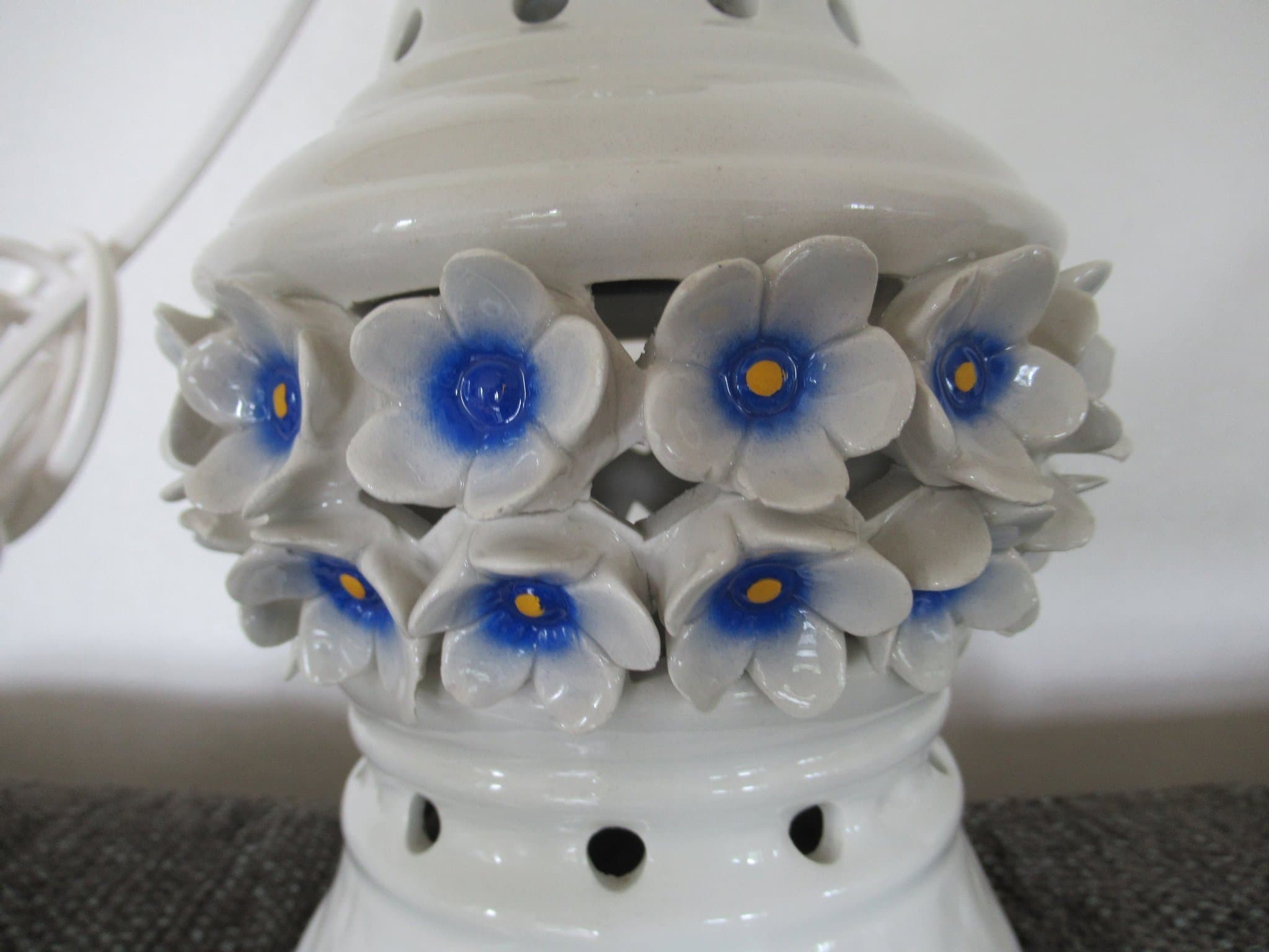 Fönsterlampa. Stengods.