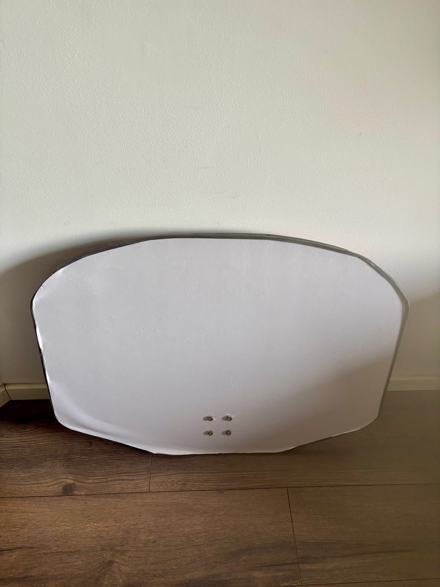 Basketkorg med planka