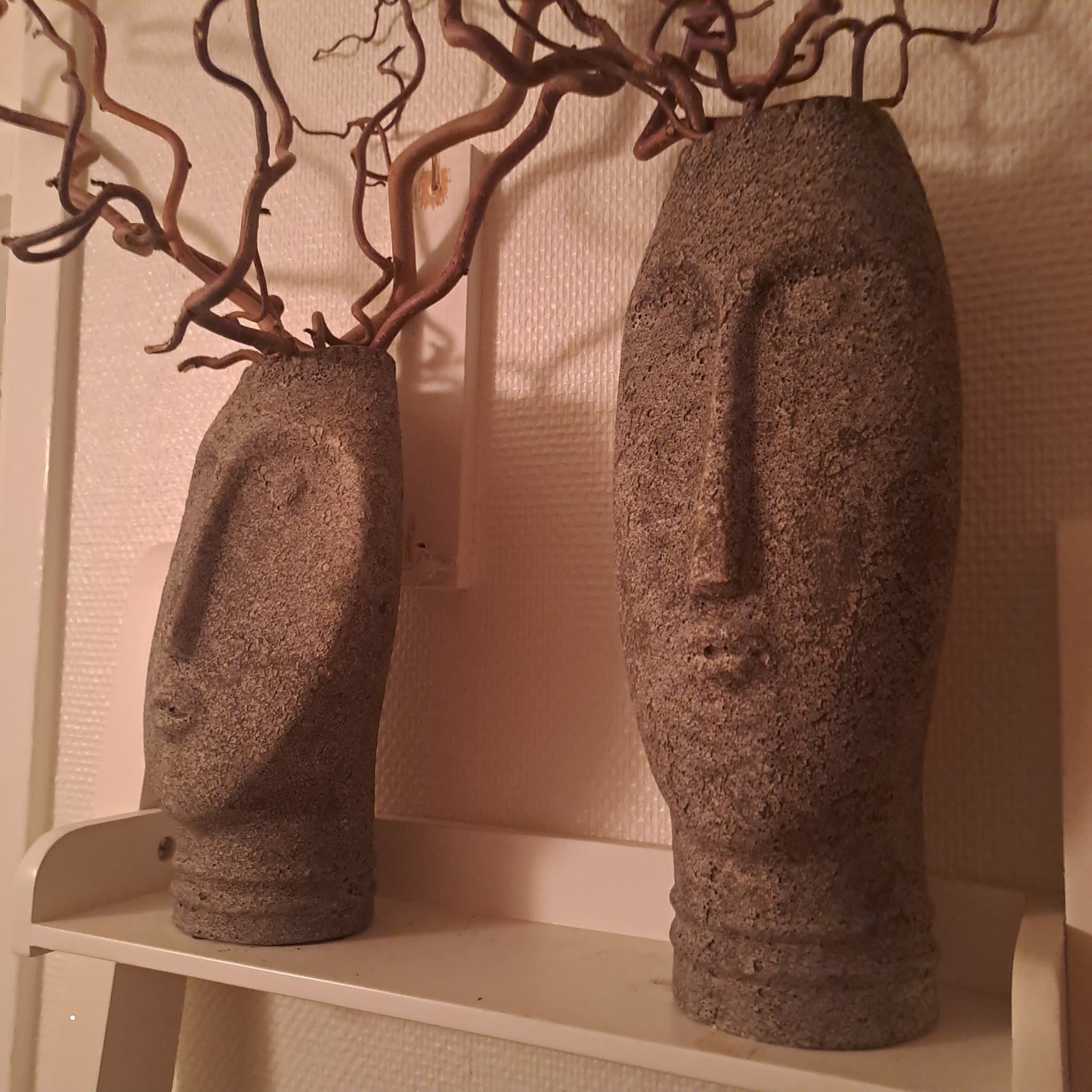 Vaser Ansikten 2st Grå Vas 31cm & 25cm