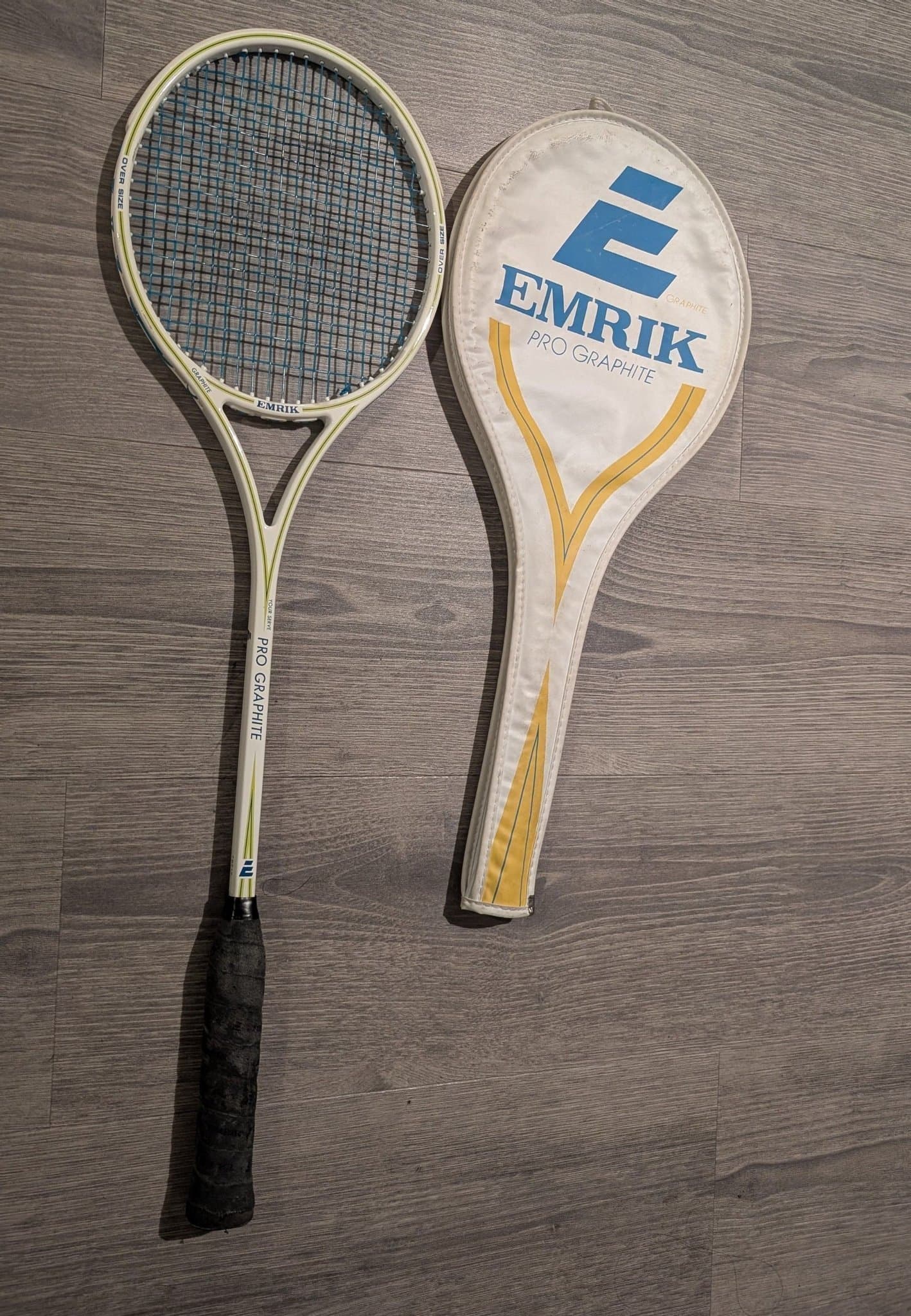Emrik Pro Graphite squashracket