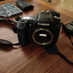 Canon 80D systemkamera (Läs beskrivning)
