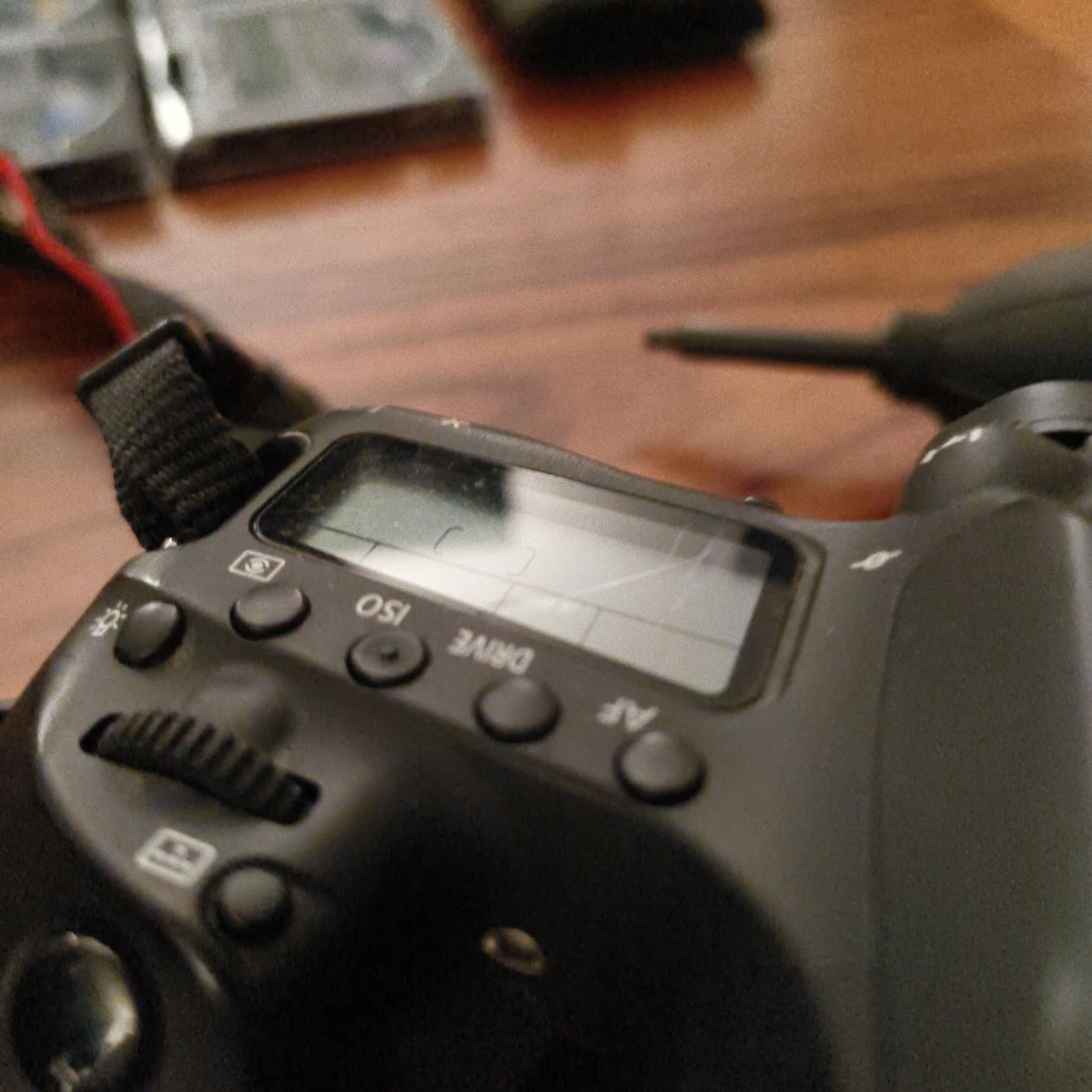 Canon 80D systemkamera (Läs beskrivning)