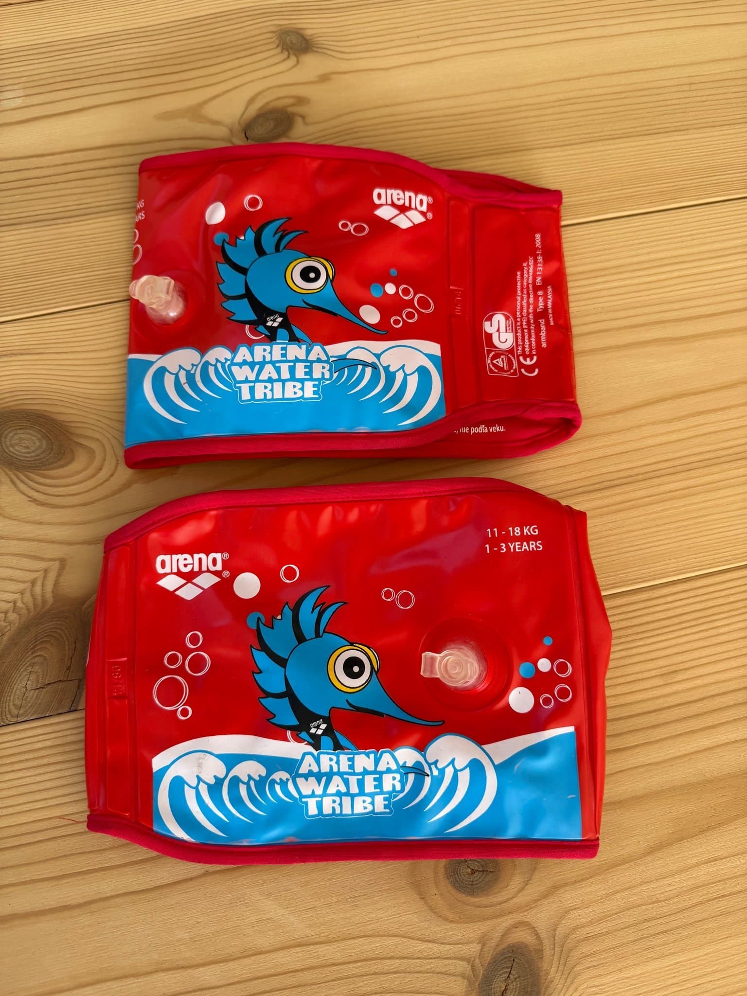 Arena Water Tribe simarmpuffar för barn